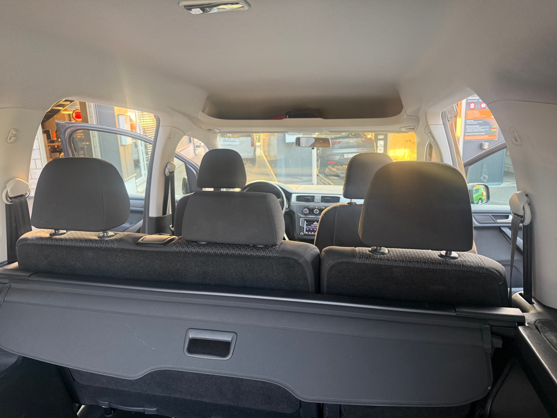 VW Caddy 2.0TDI 4Motion BlueMotion Technology-image-8
