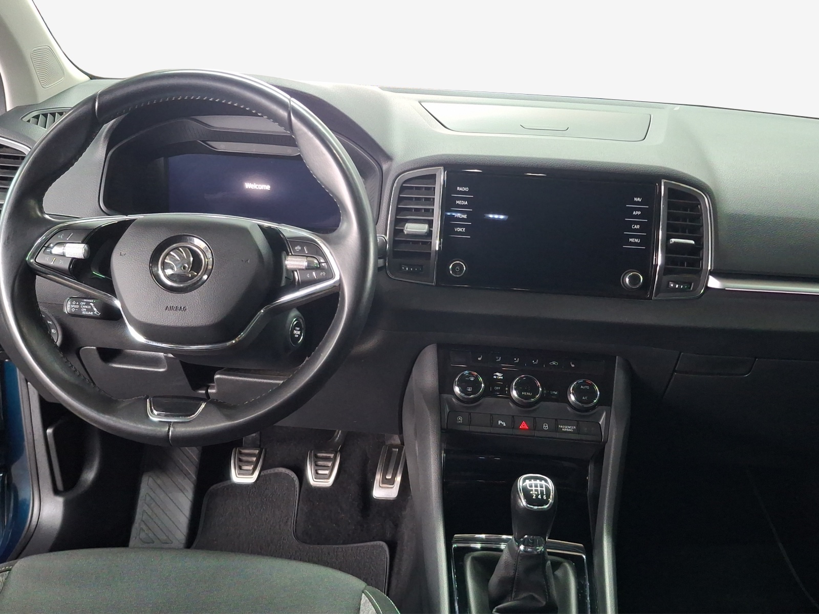 SKODA Karoq 1.0 TSI Ambition-image-8