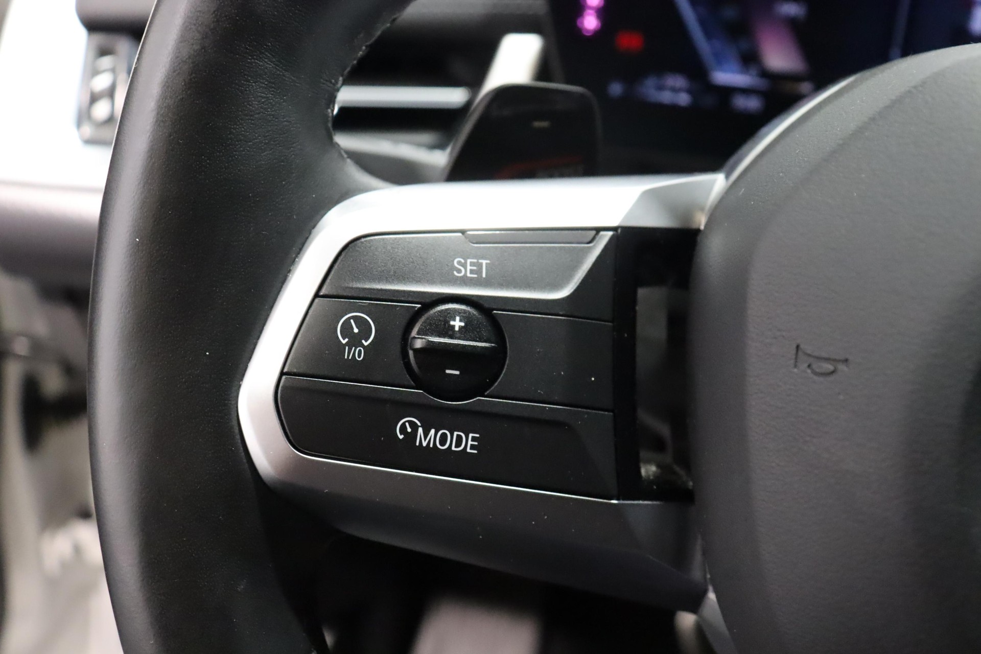 BMW X1 30e xDrive paddles-image-18