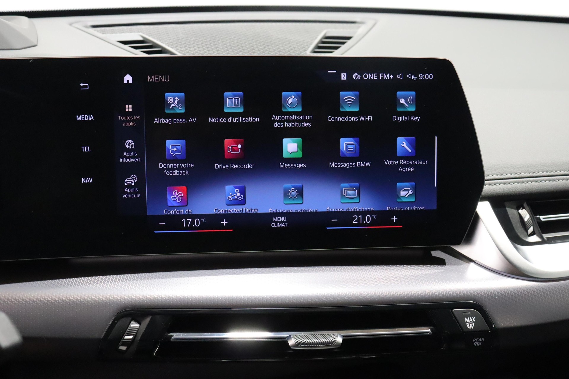 BMW X1 30e xDrive paddles-image-15
