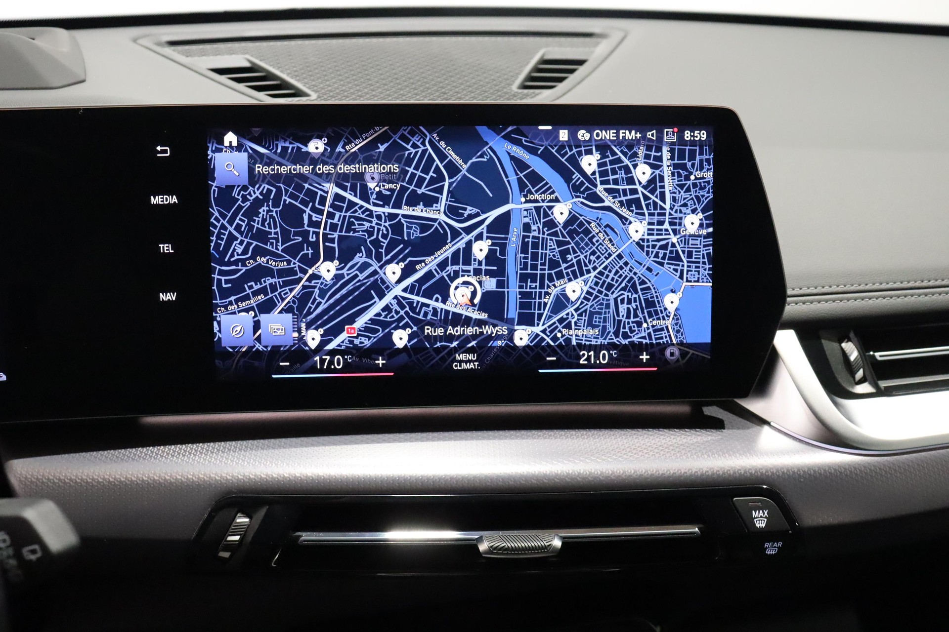 BMW X1 30e xDrive paddles-image-14