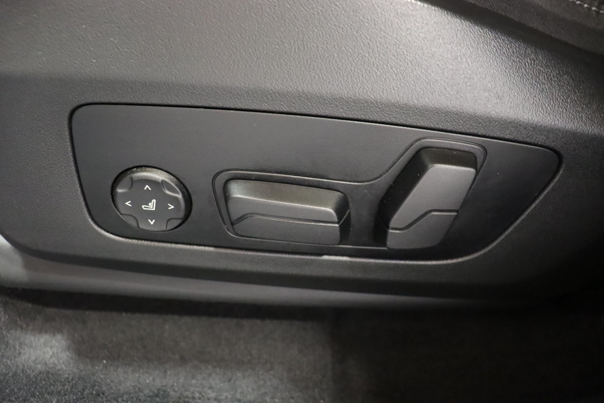 BMW X1 30e xDrive paddles-image-23