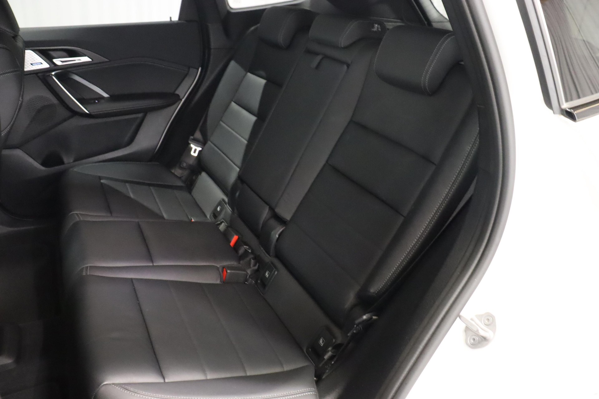 BMW X1 30e xDrive paddles-image-10