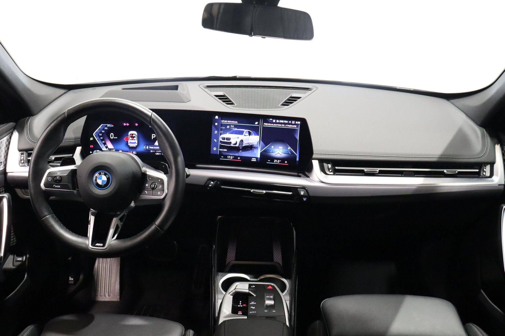 BMW X1 30e xDrive paddles-image-7