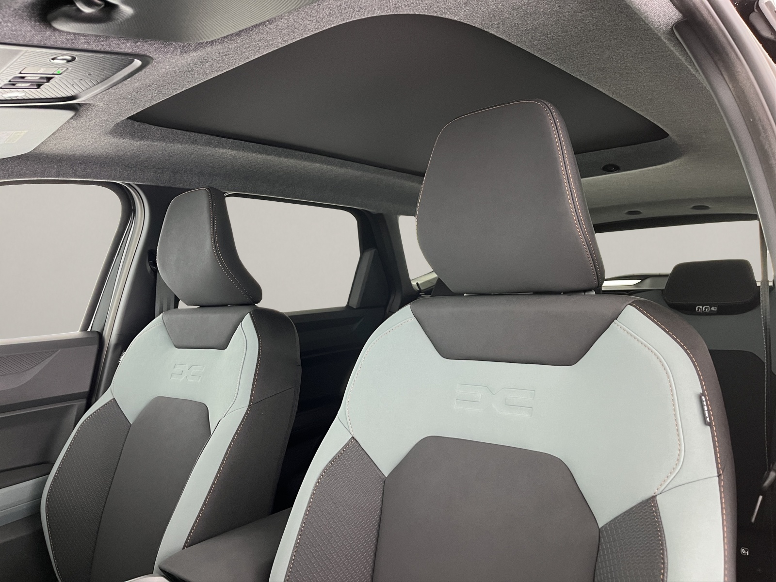 DACIA Bigster 1.2 Hybrid Extreme 4WD-image-14