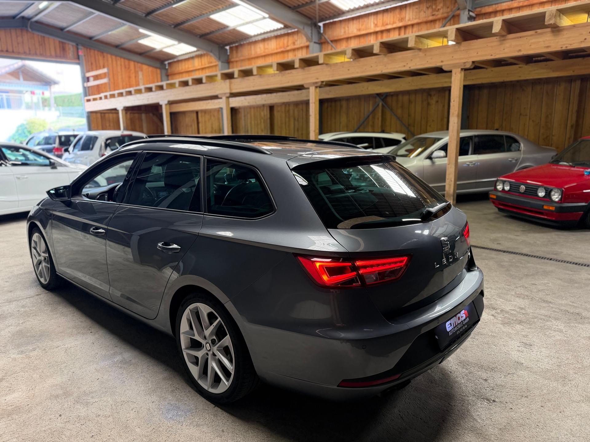 SEAT Leon ST 1.8 TSI FR DSG-image-5