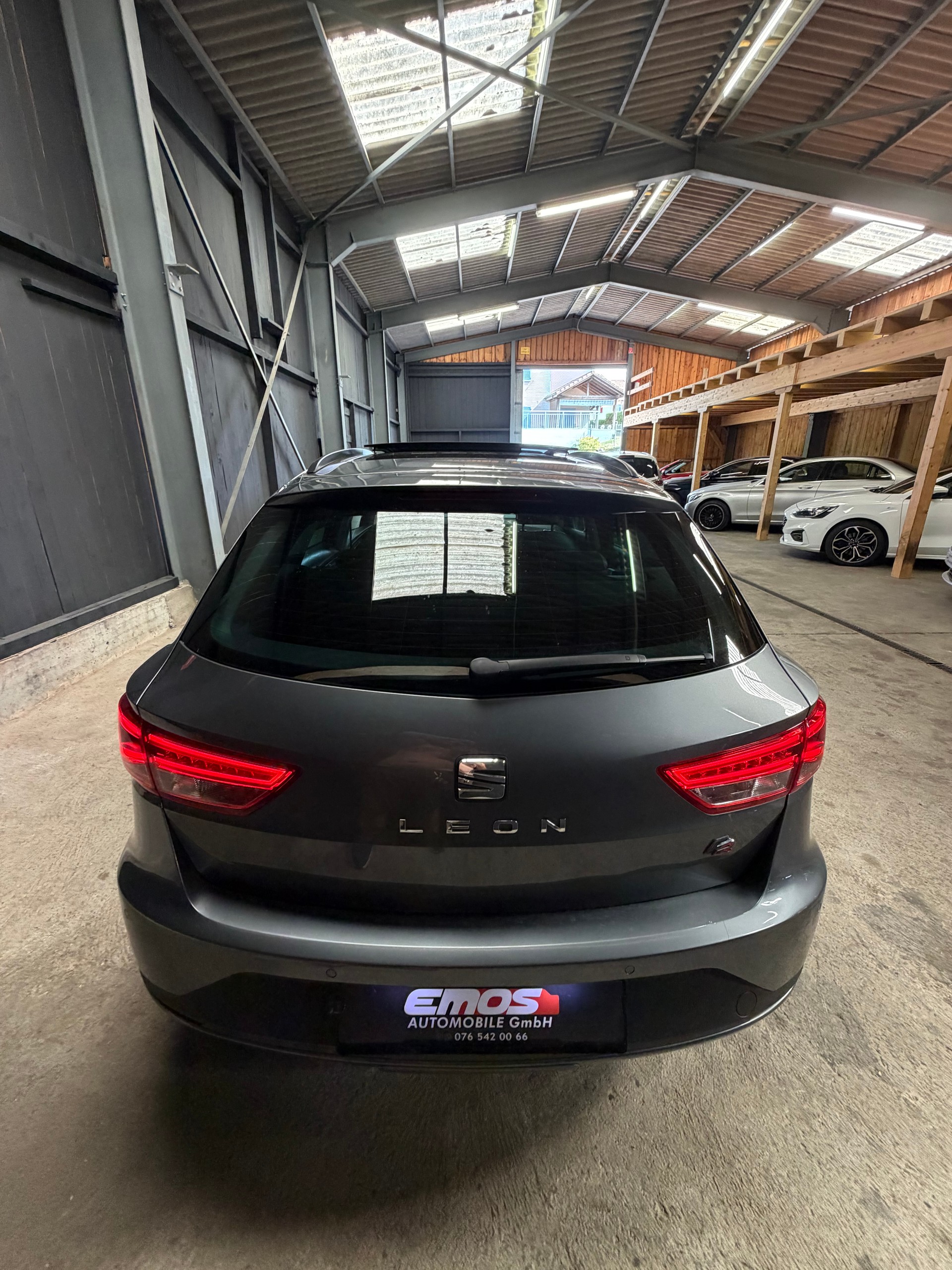 SEAT Leon ST 1.8 TSI FR DSG-image-6