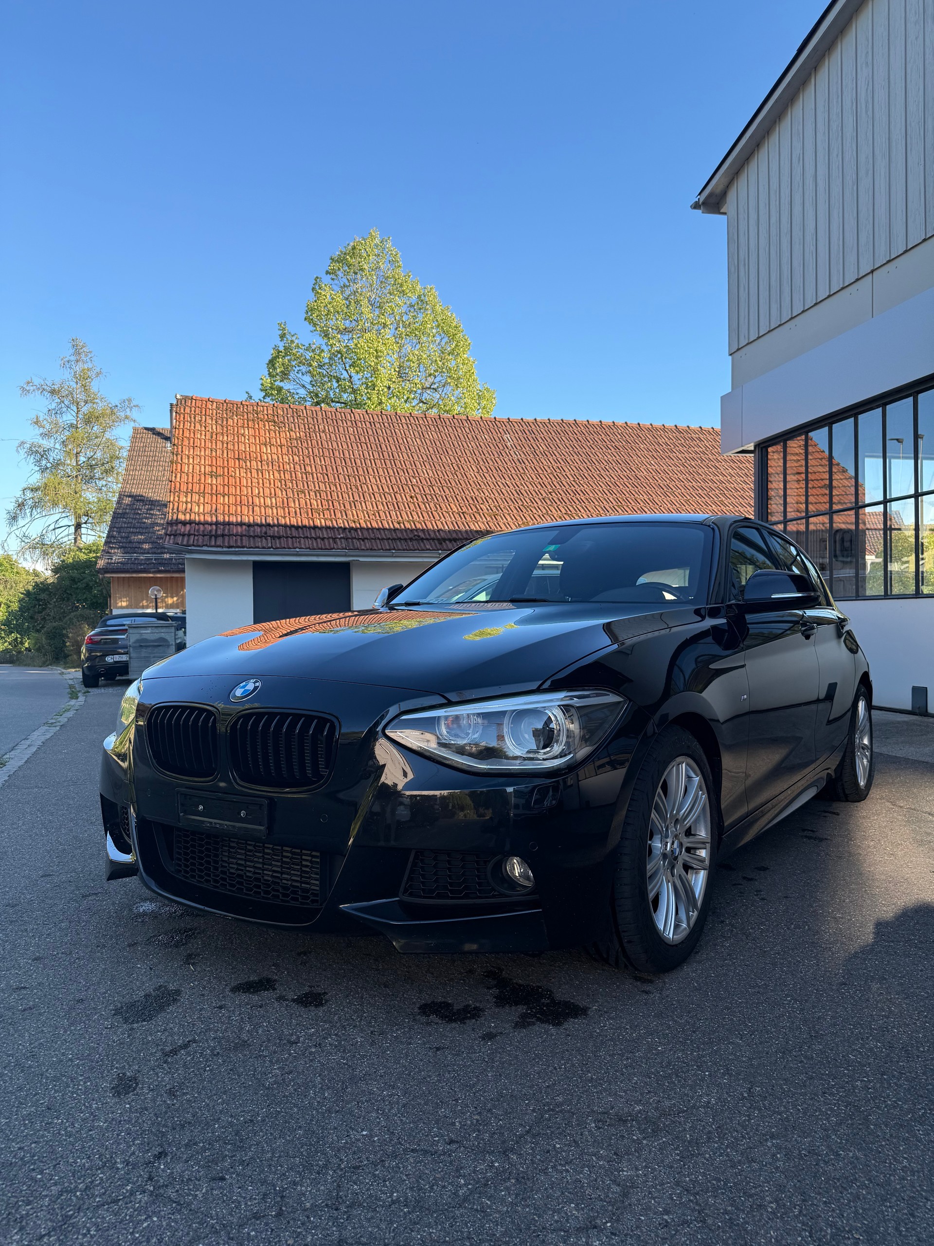 BMW 116i Sport Line-image-1