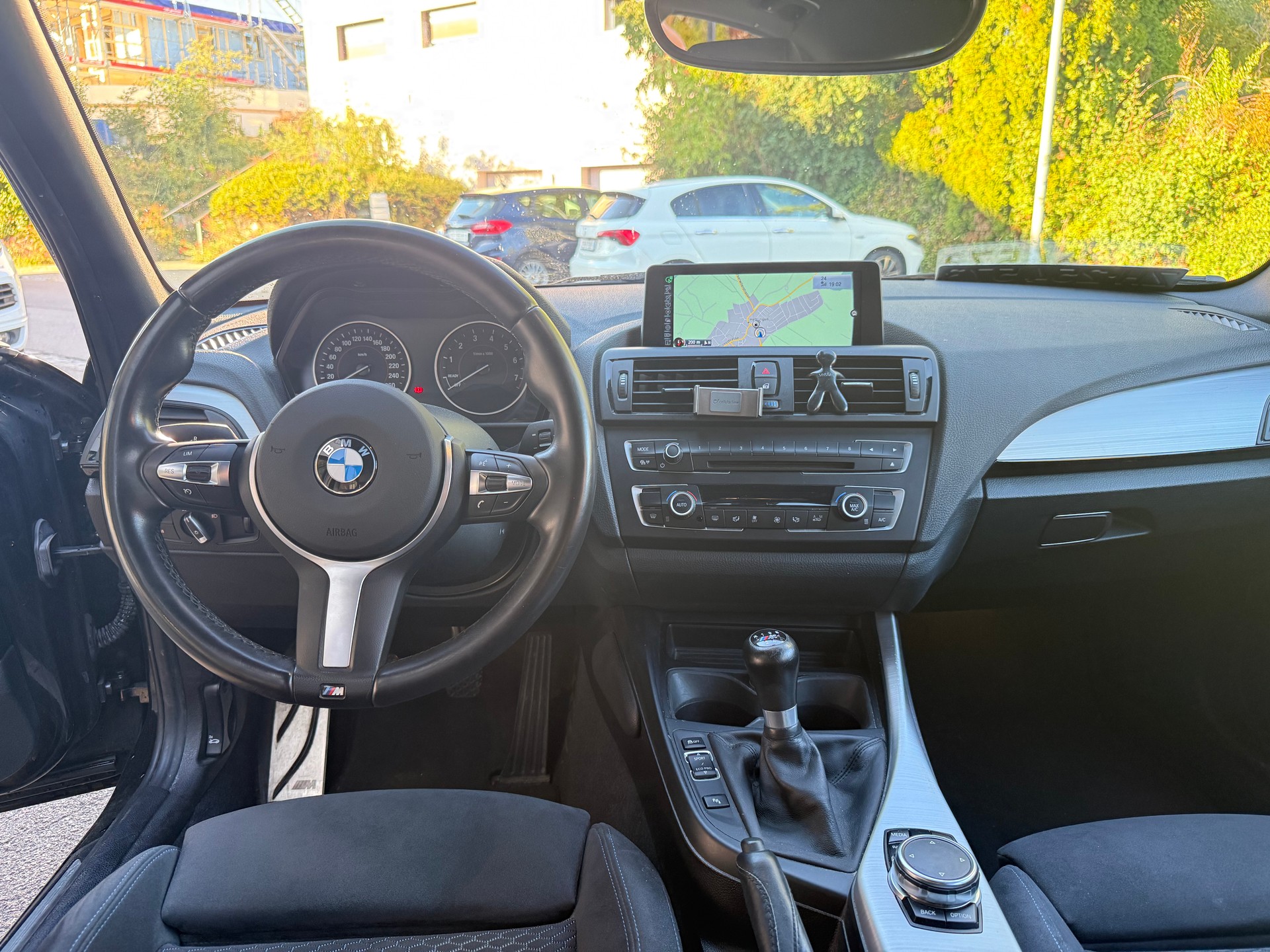 BMW 116i Sport Line-image-6