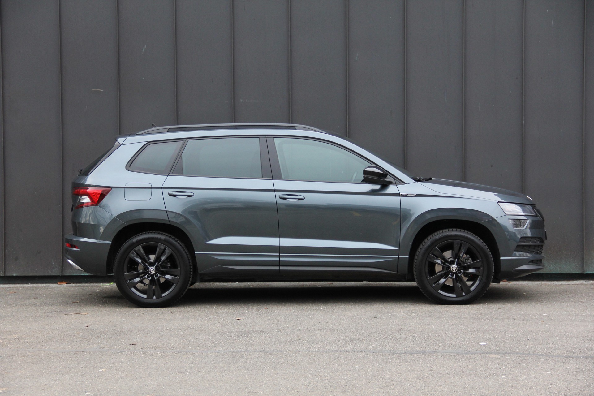 SKODA Karoq 2.0 TDI SCR SportLine 4x4 DSG ***ANHÄNGERKUPPLUNG-2100Kg*** 190-PS-image-7