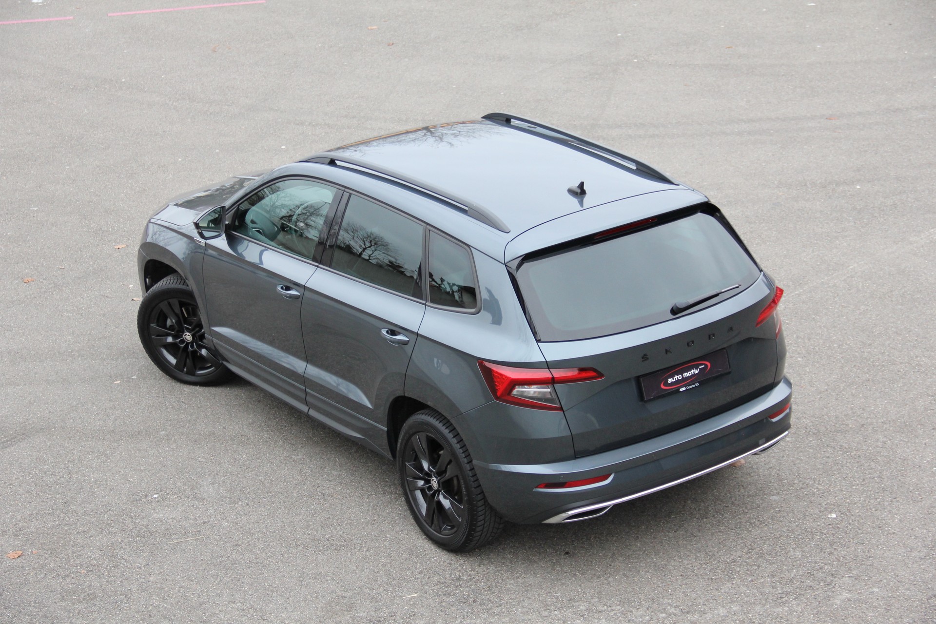 SKODA Karoq 2.0 TDI SCR SportLine 4x4 DSG ***ANHÄNGERKUPPLUNG-2100Kg*** 190-PS-image-1