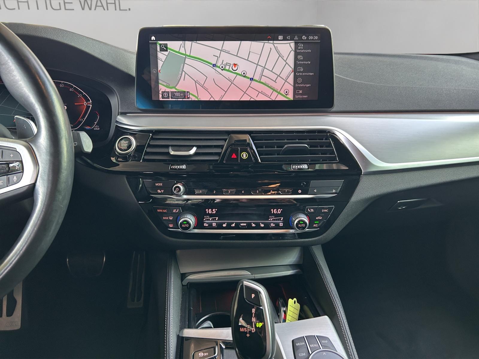 BMW 530i xDrive SAG Touring-image-15