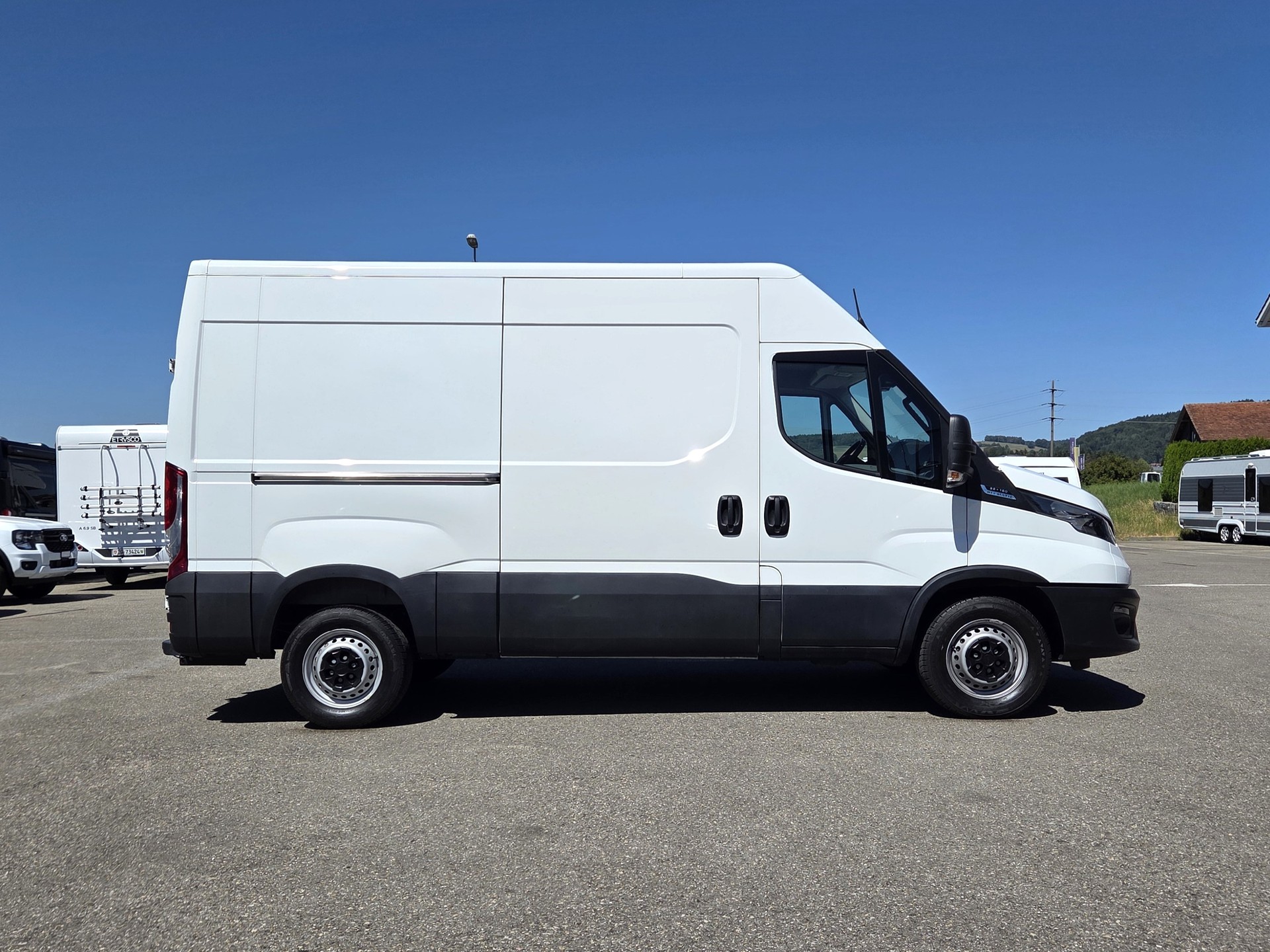 IVECO 35 S 16 A8 V KURZ, AHK 3.5T, AUTOMAT-image-1