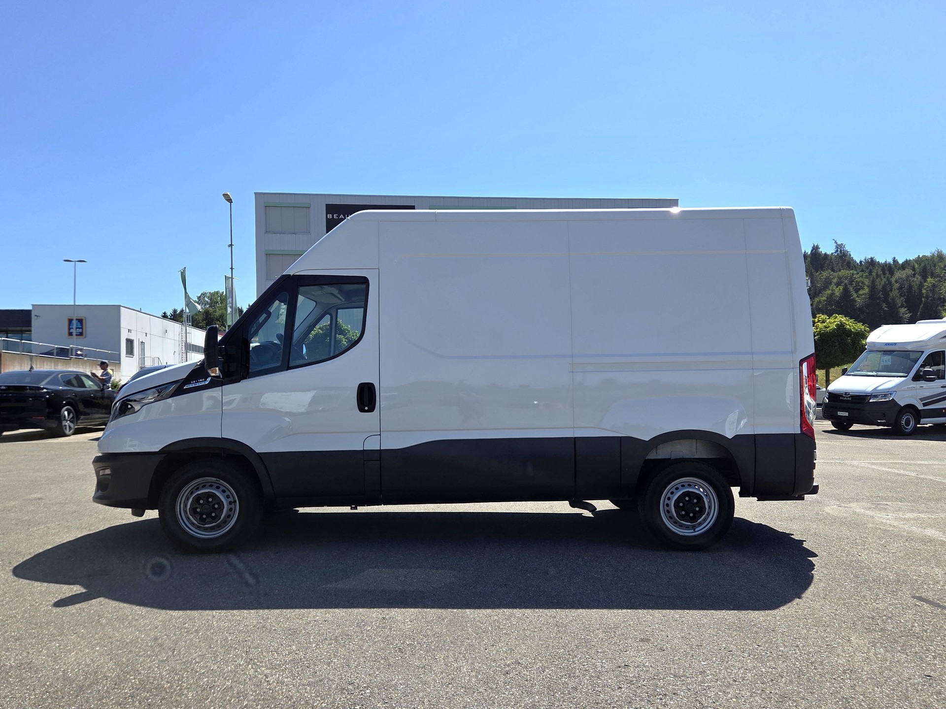 IVECO 35 S 16 A8 V KURZ, AHK 3.5T, AUTOMAT-image-2