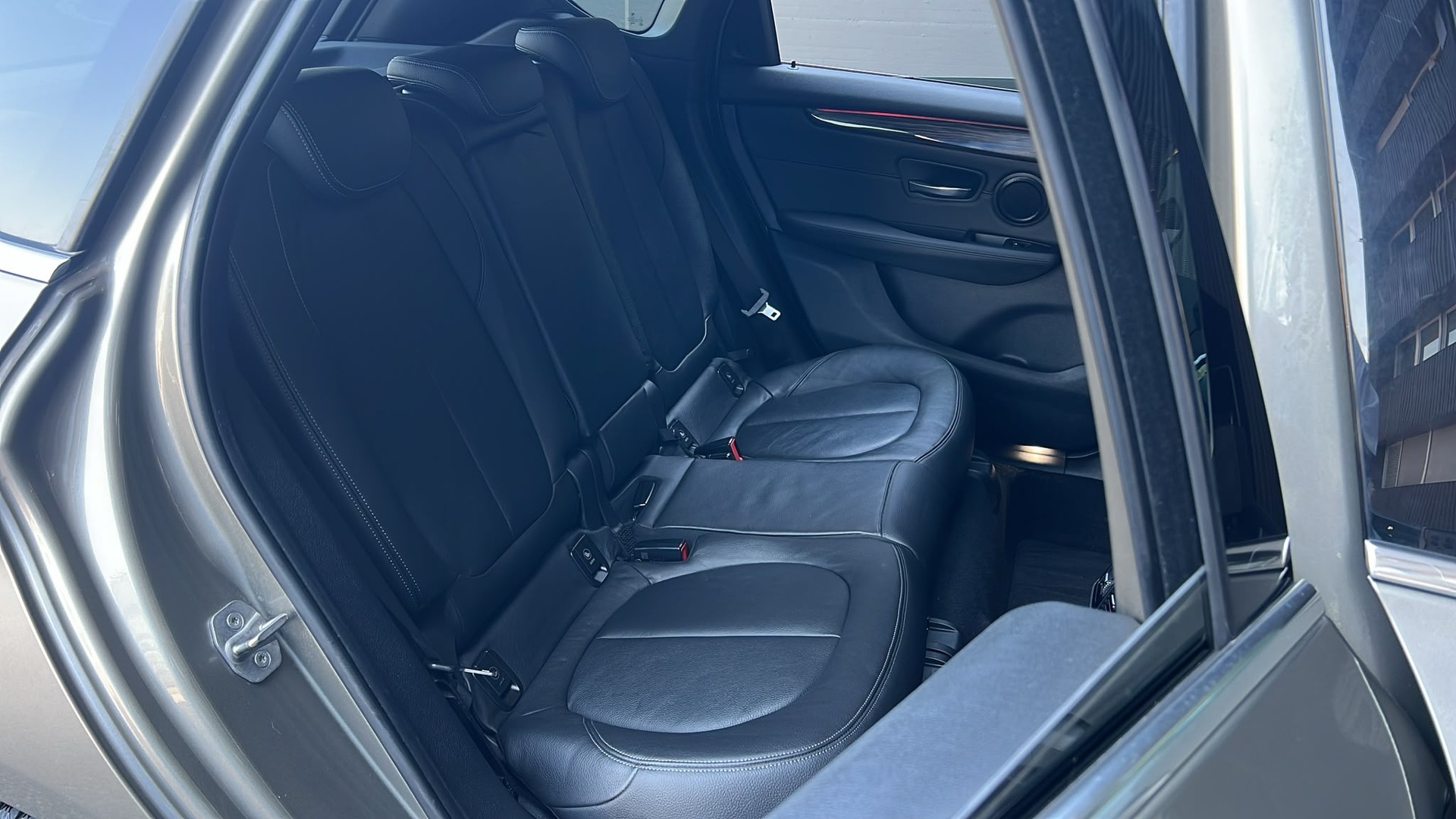 BMW 220d xDrive Active Tourer Luxury Line Steptronic-image-16