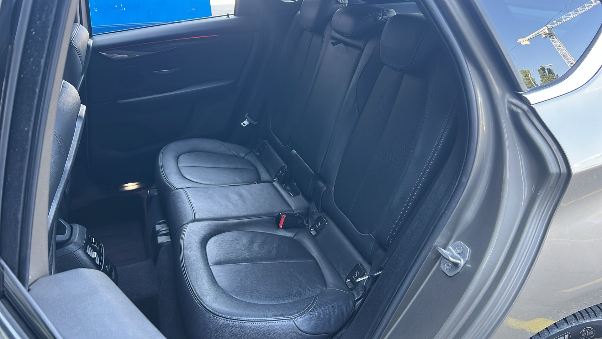 BMW 220d xDrive Active Tourer Luxury Line Steptronic-image-17