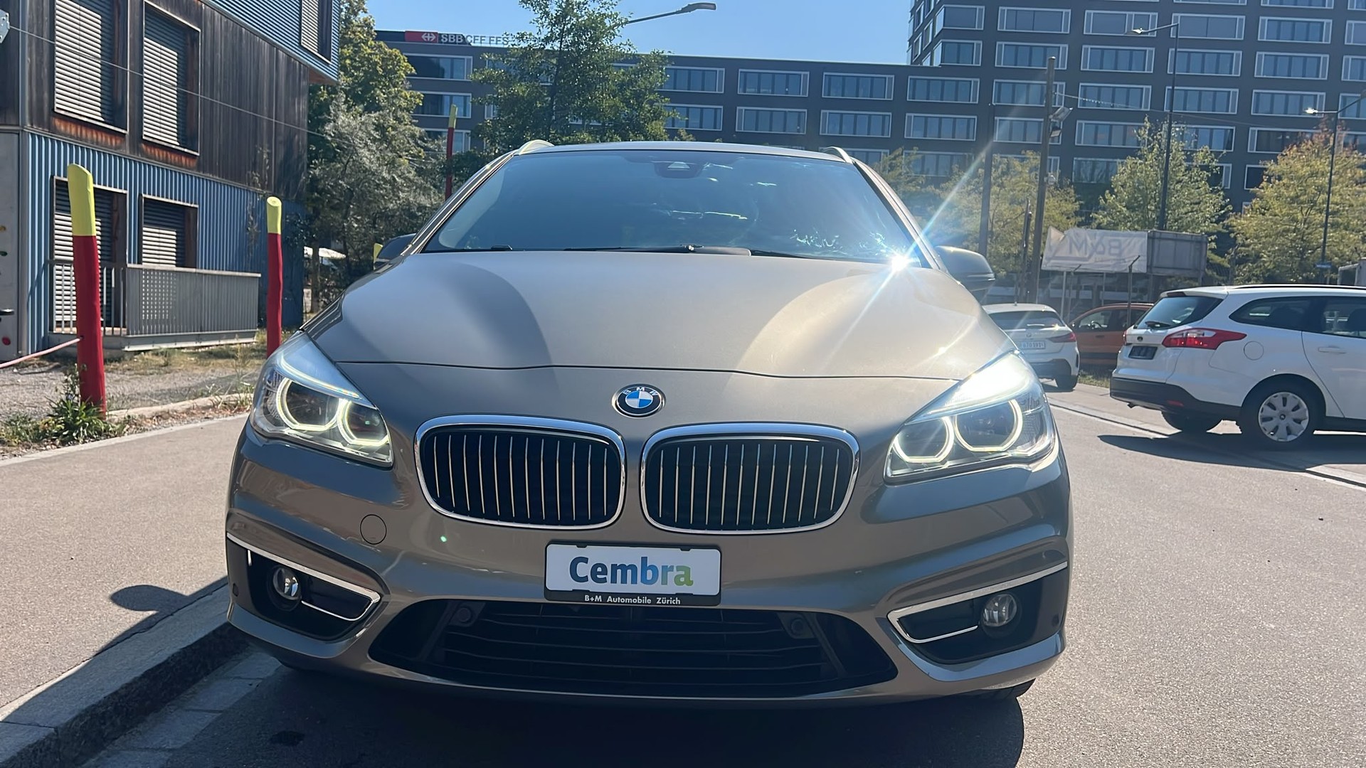 BMW 220d xDrive Active Tourer Luxury Line Steptronic-image-1