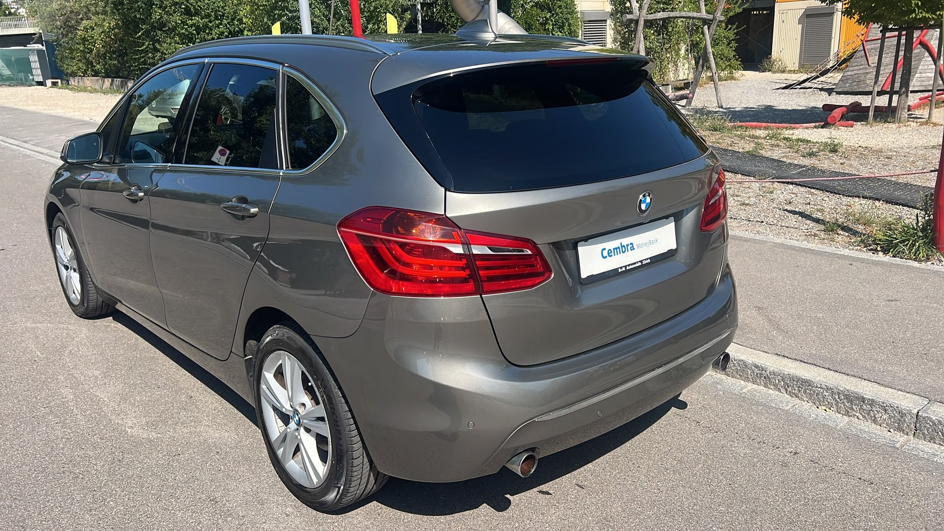 BMW 220d xDrive Active Tourer Luxury Line Steptronic-image-6