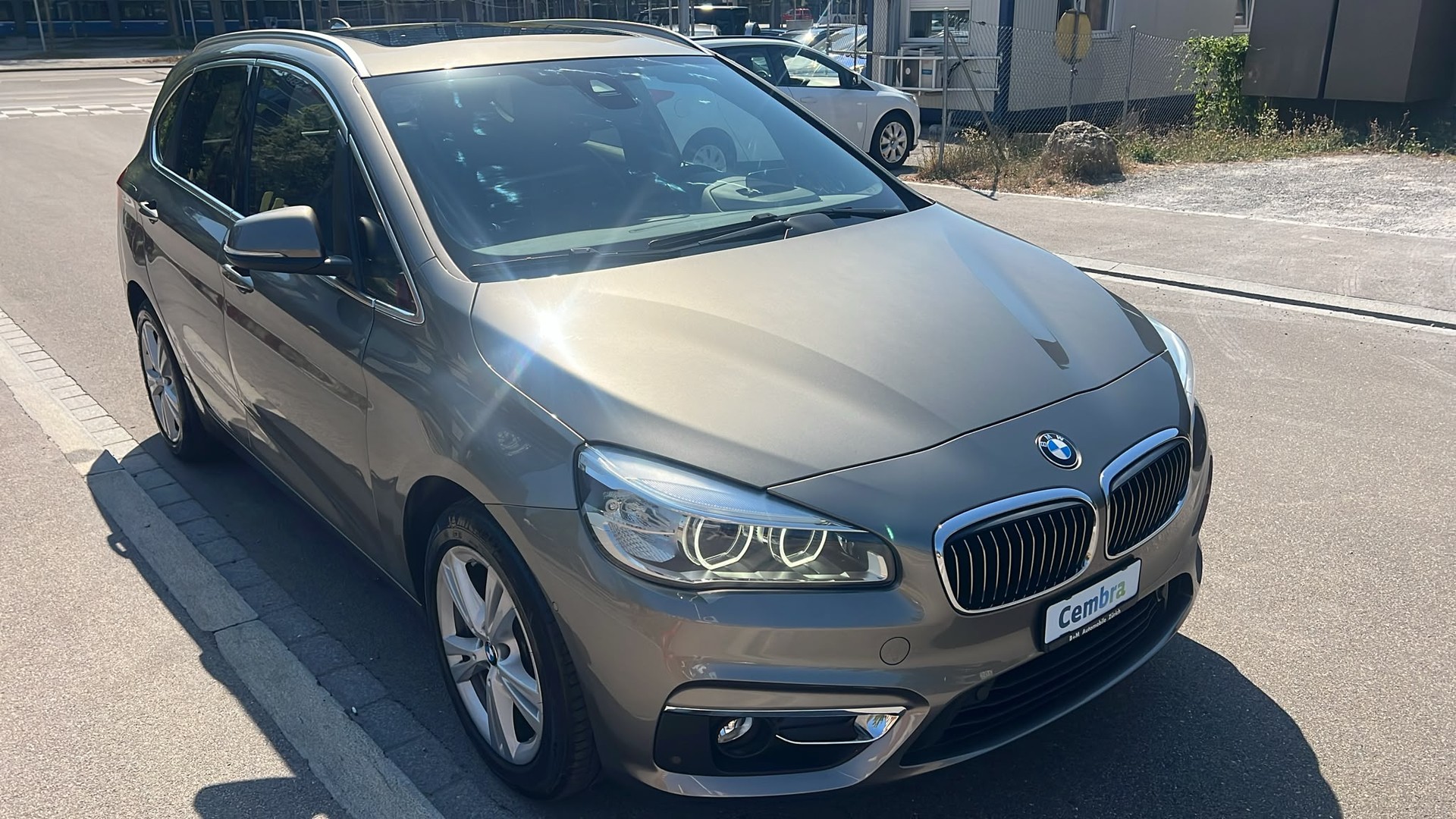 BMW 220d xDrive Active Tourer Luxury Line Steptronic-image-2