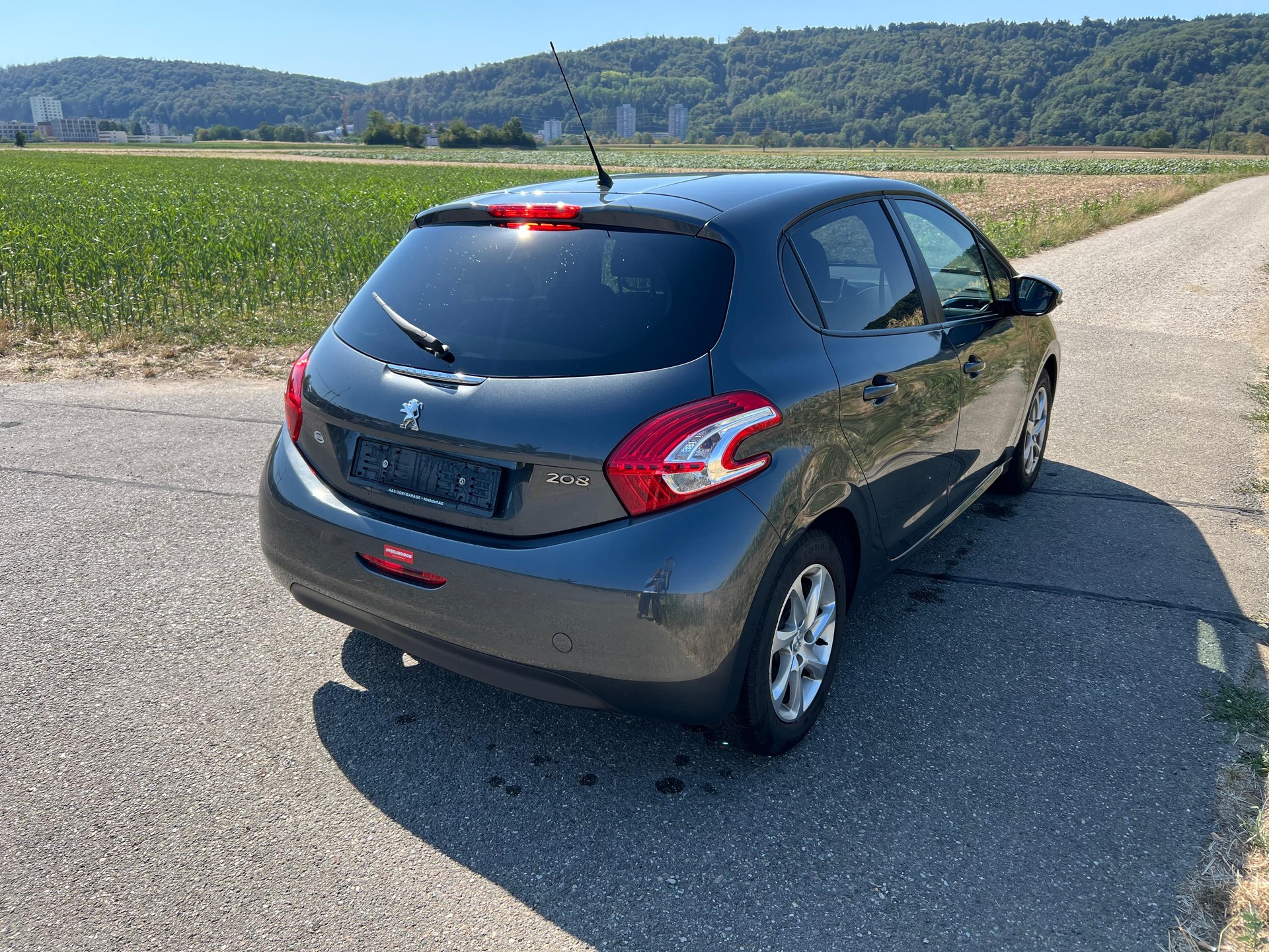 PEUGEOT 208 1.2 VTI Active-image-4