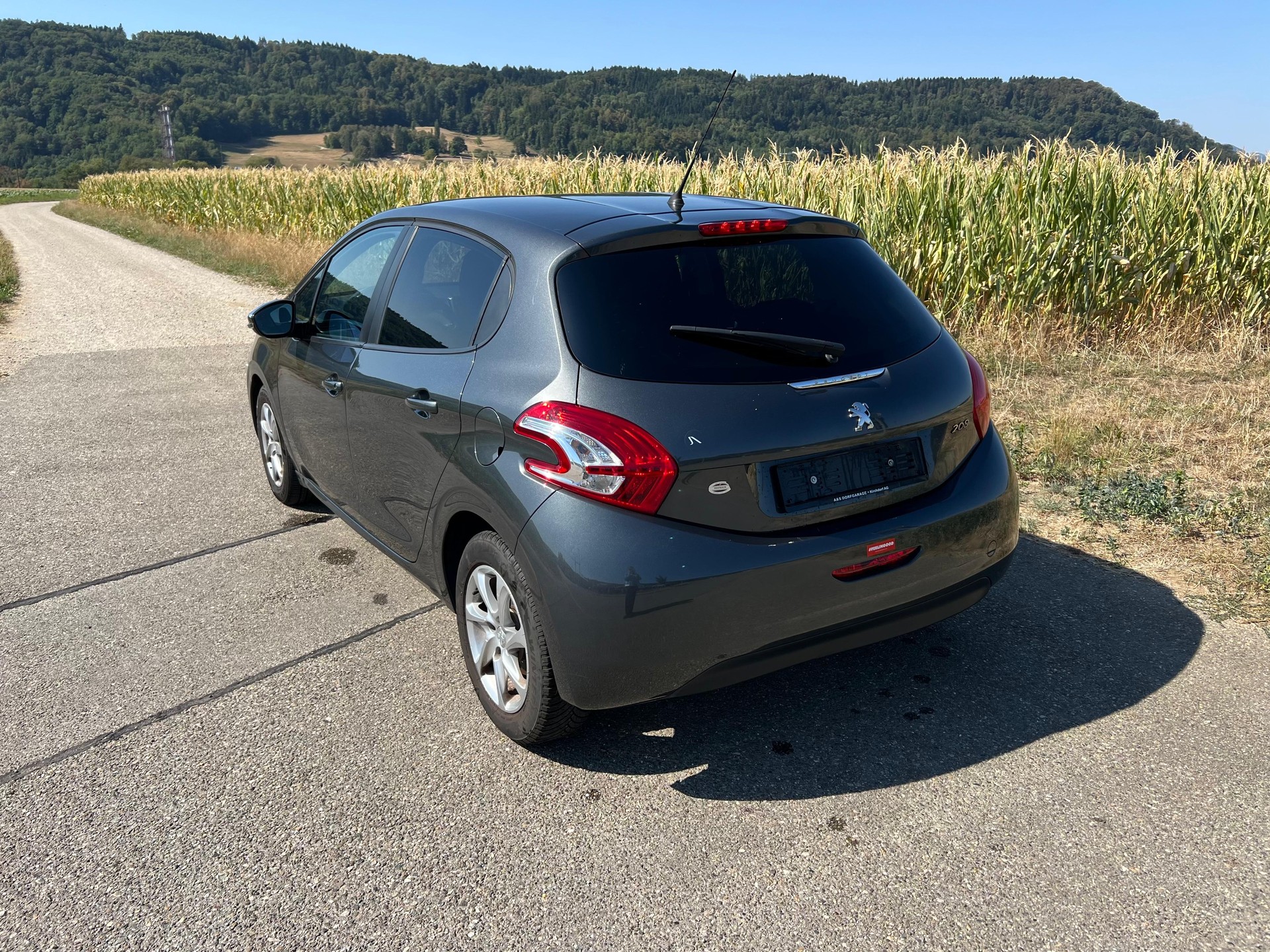 PEUGEOT 208 1.2 VTI Active-image-2
