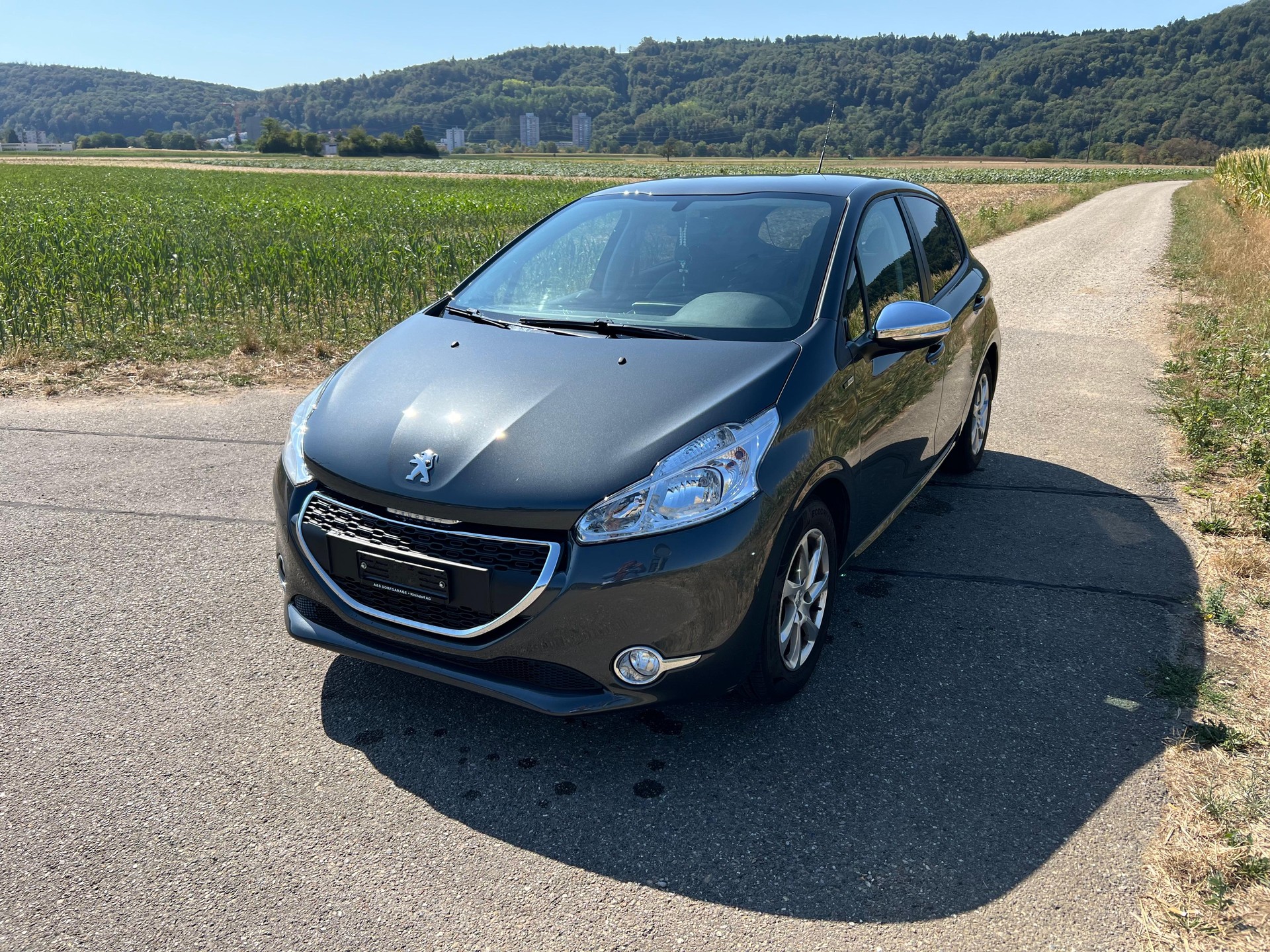 PEUGEOT 208 1.2 VTI Active-image-0
