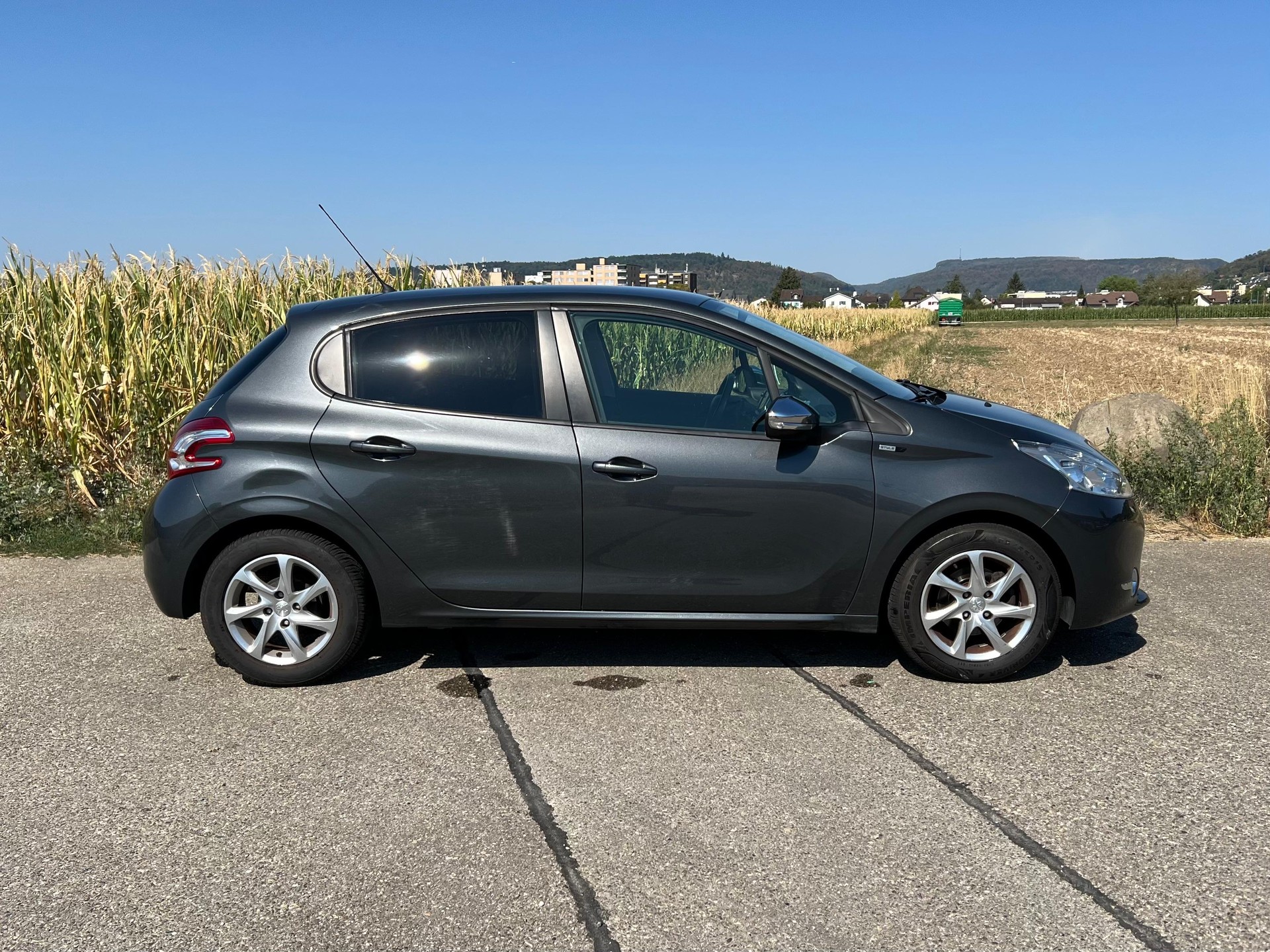 PEUGEOT 208 1.2 VTI Active-image-5