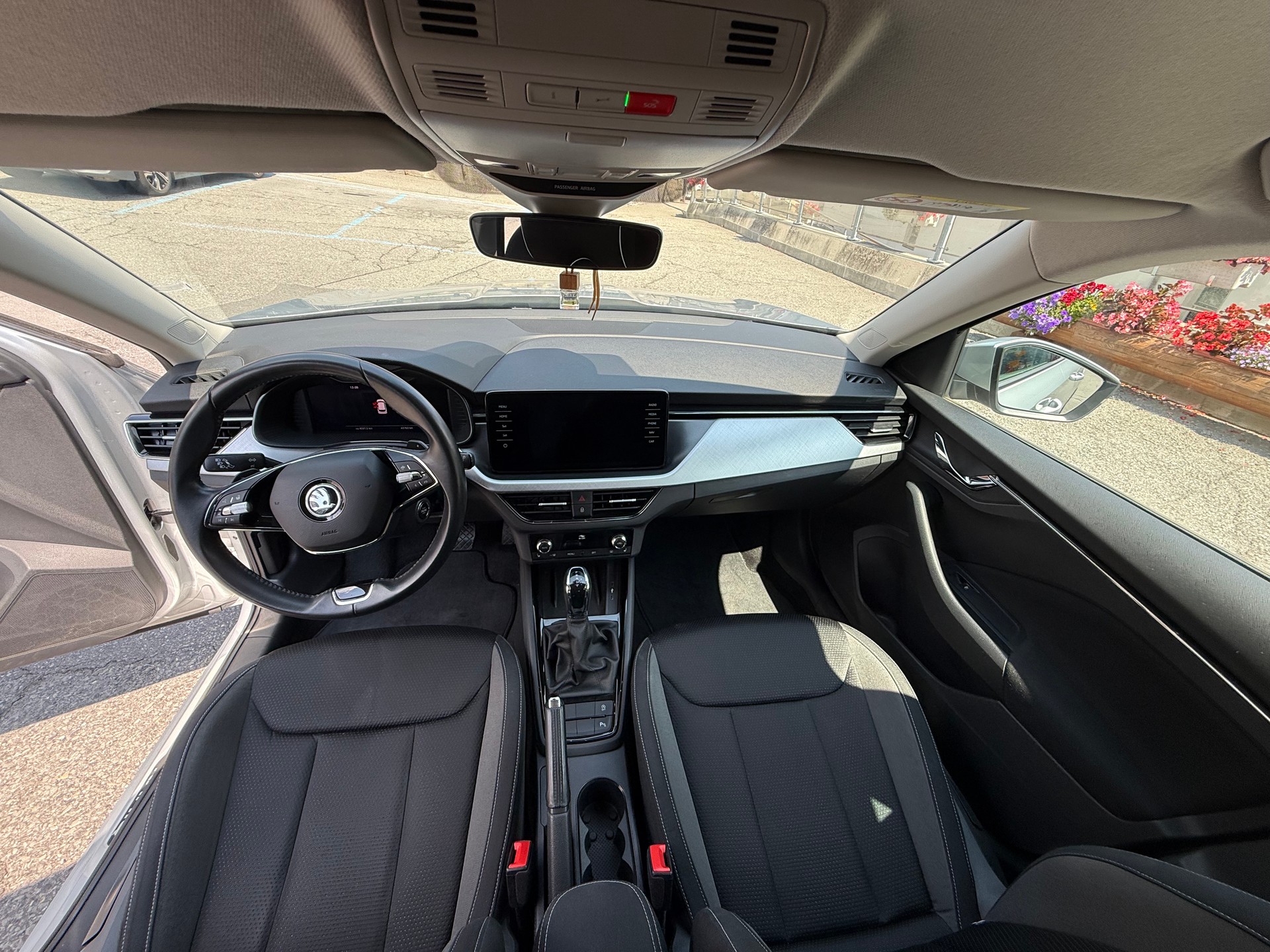 SKODA 1.0 TSI Tour DSG-image-2