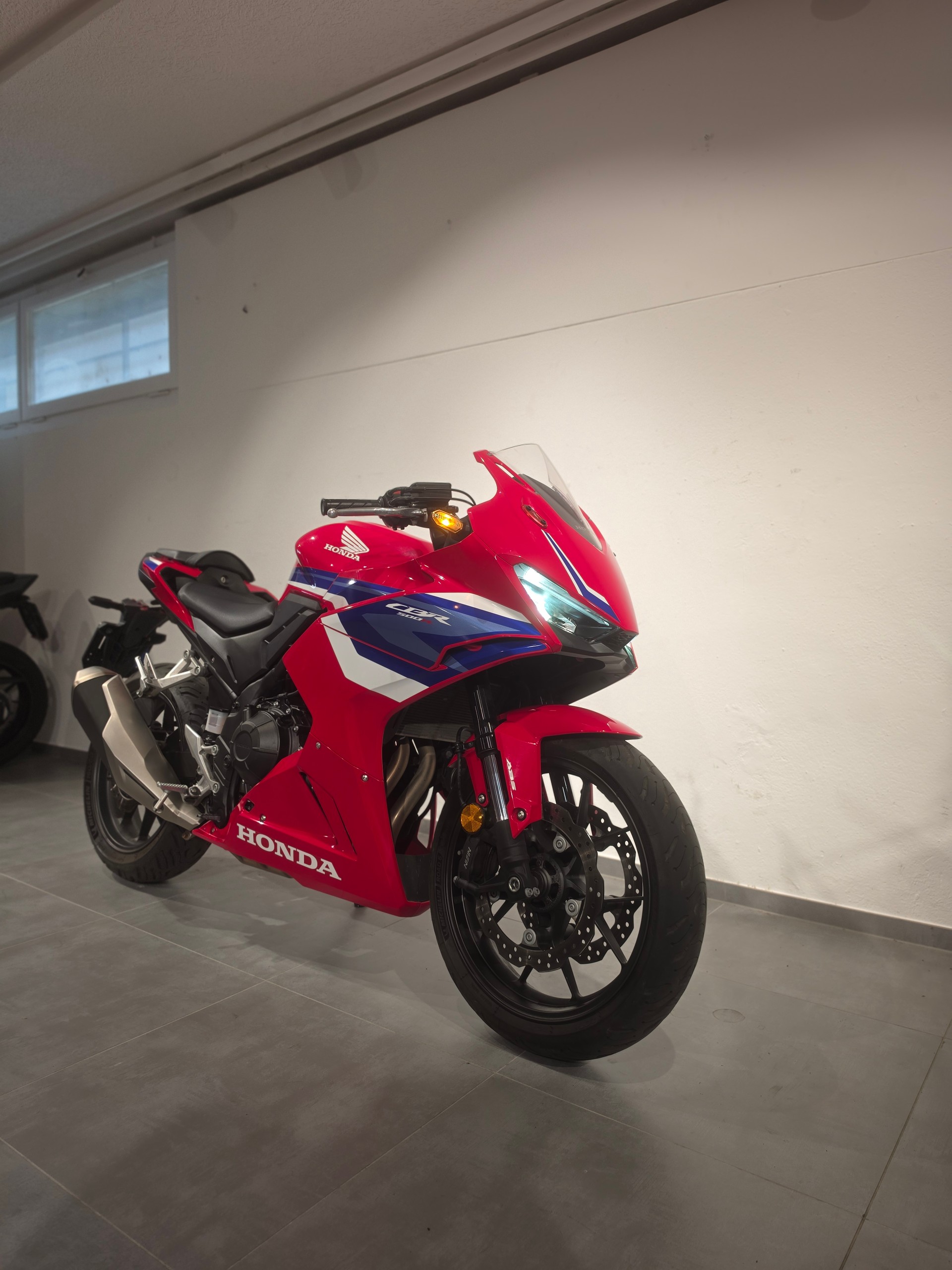 HONDA CBR 500 R (35kW)-showroom-element-1