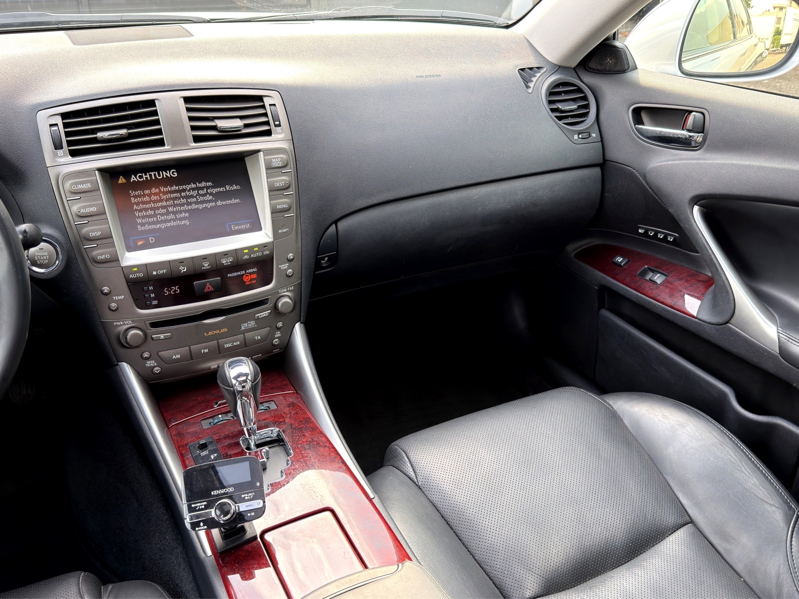 LEXUS IS 250 Sport-image-11