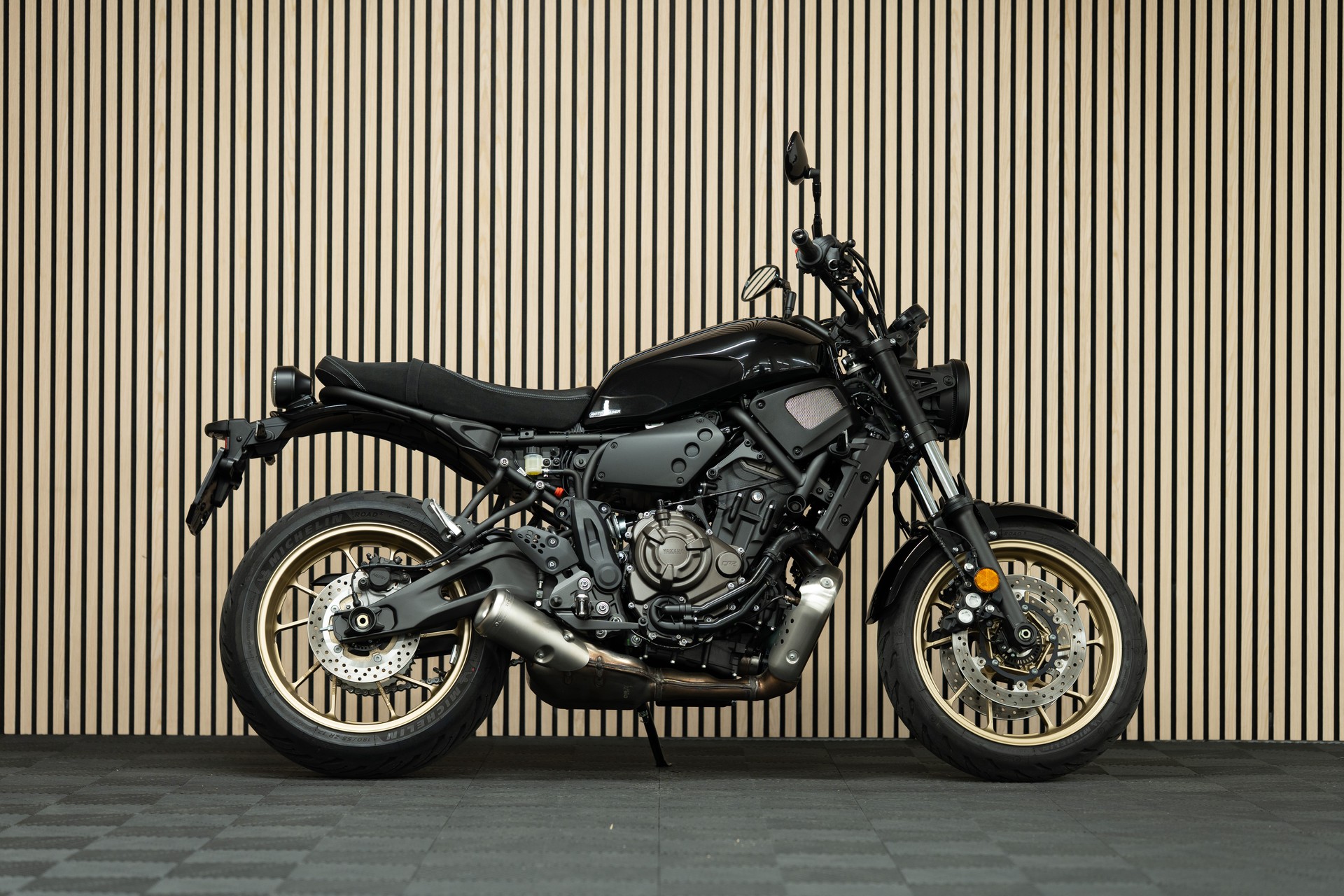YAMAHA XSR 700