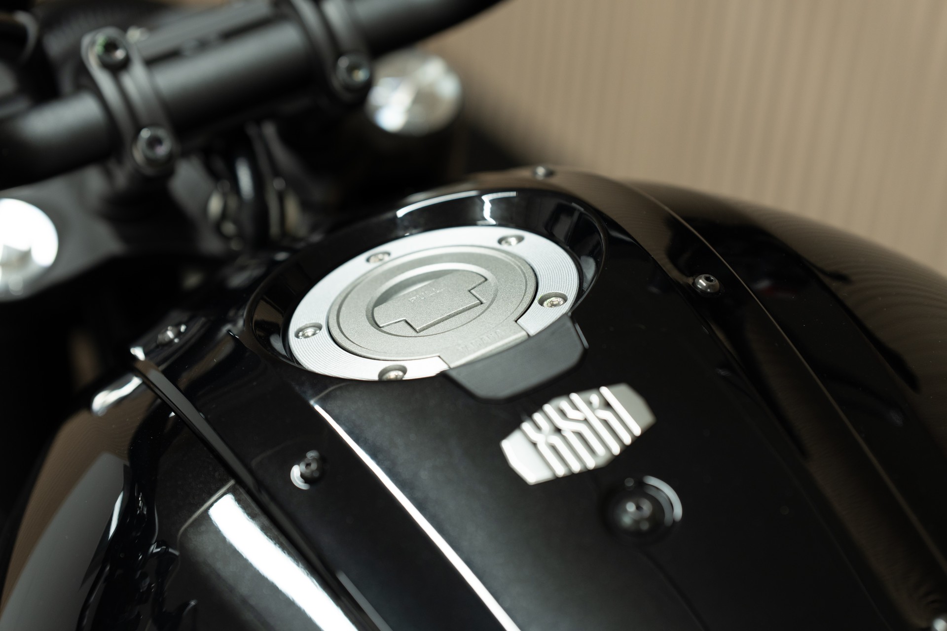 YAMAHA XSR 700-showroom-element-3