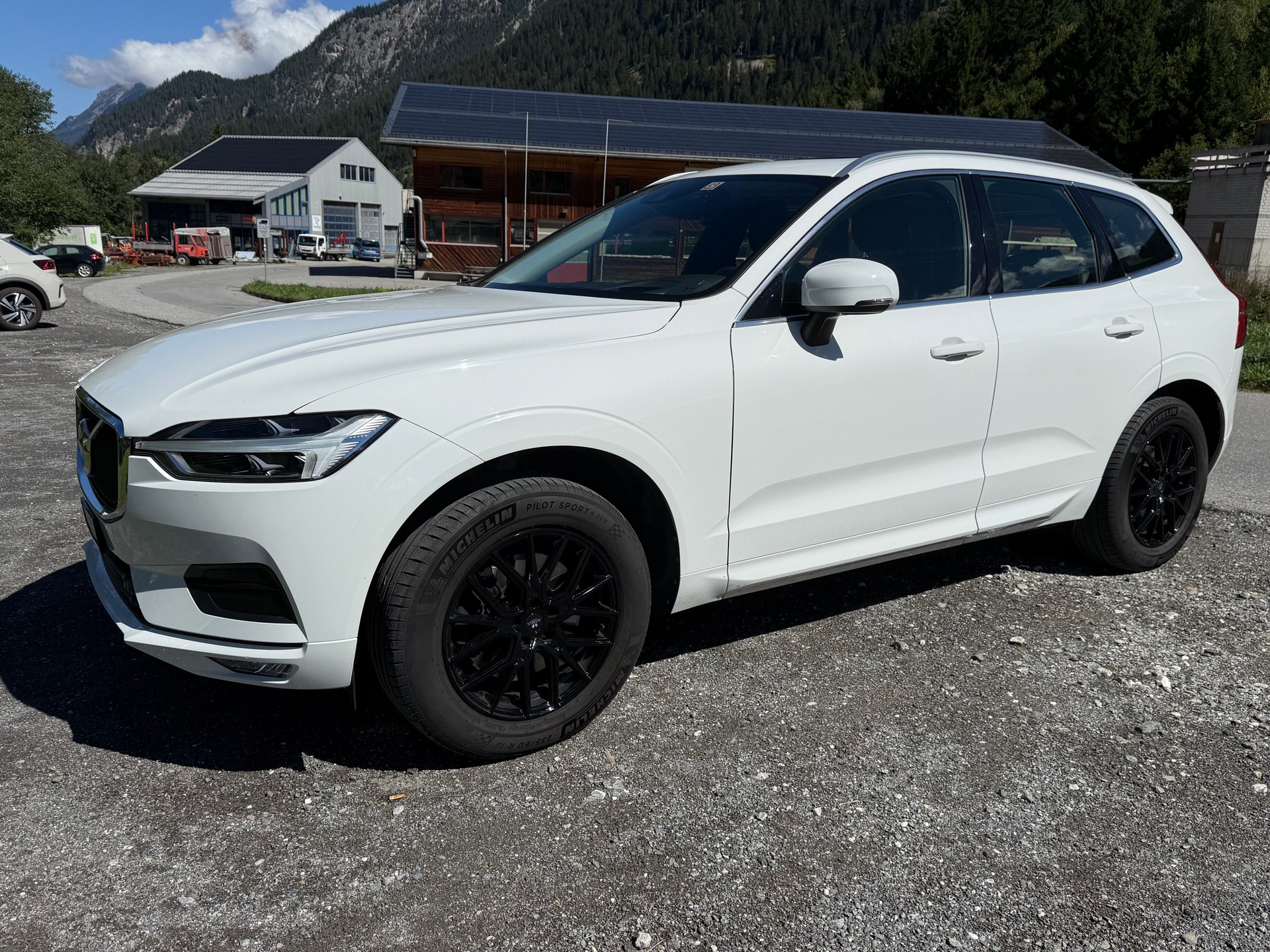 VOLVO 2.0 T5 Momentum AWD-image-0