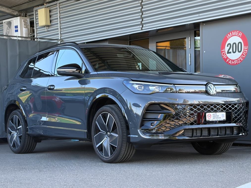 VW Tiguan 2.0 TDi R-Line 4M Black Style-image-1
