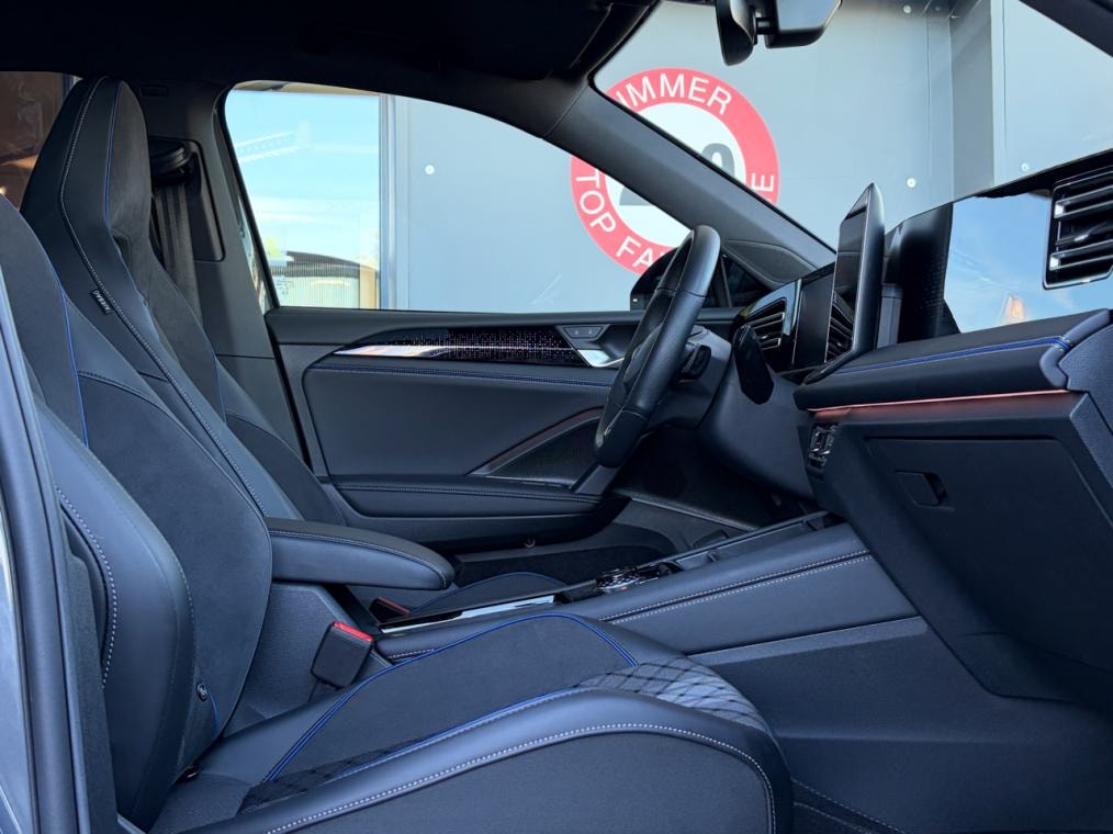 VW Tiguan 2.0 TDi R-Line 4M Black Style-image-8