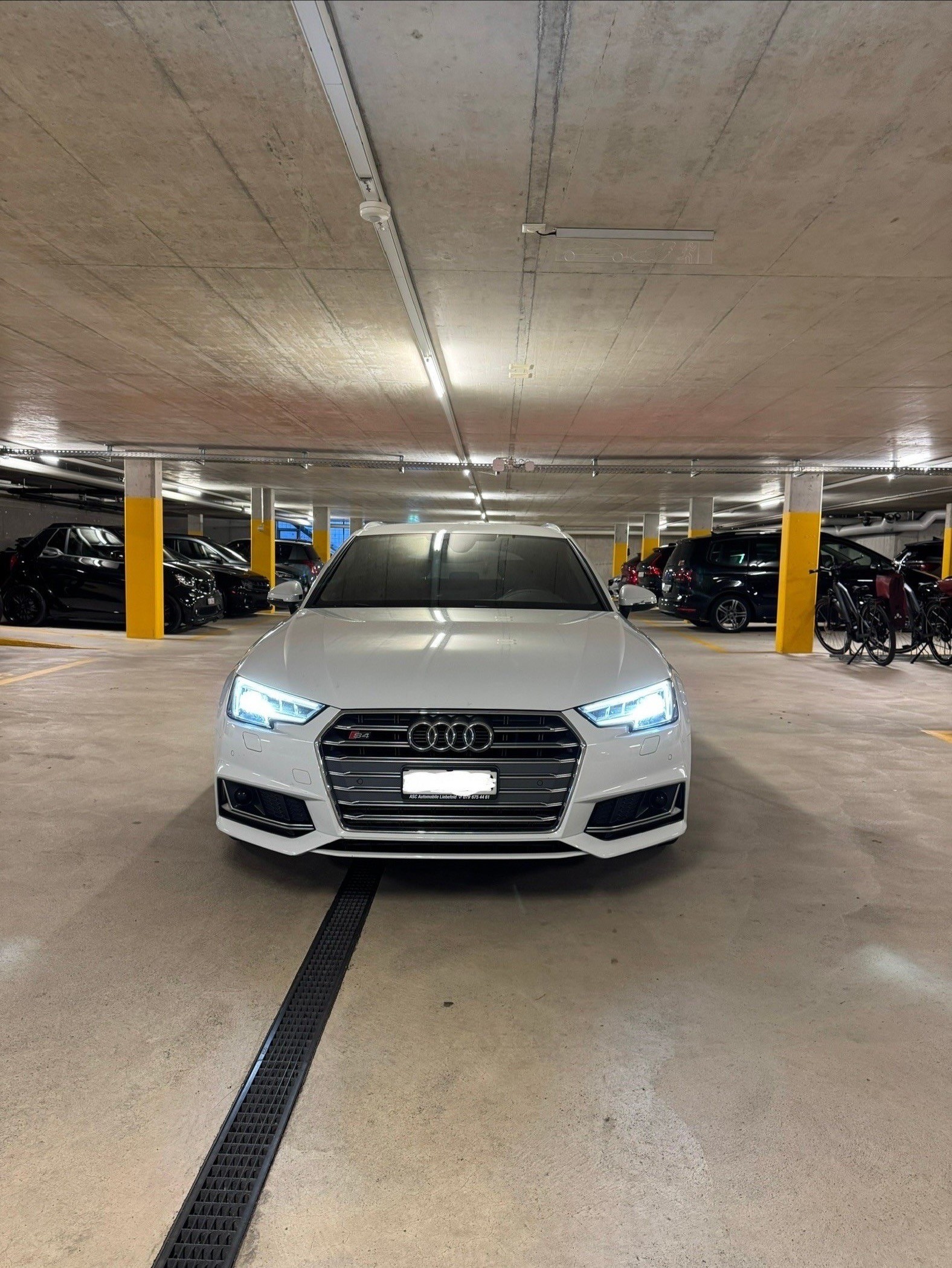 AUDI 3.0 V6 TFSI quattro S-Tronic-image-0