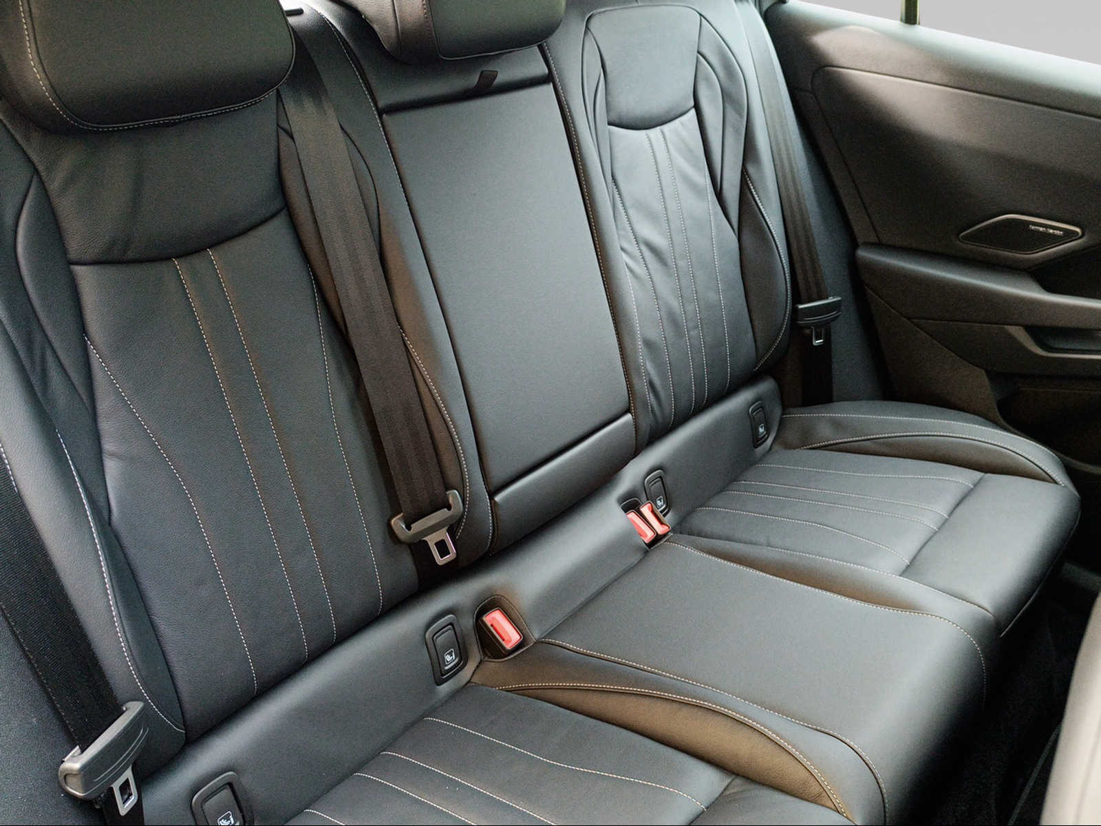 VW VW T-Roc Style 1.5TSI eHybrid / Vollausstattung-image-9