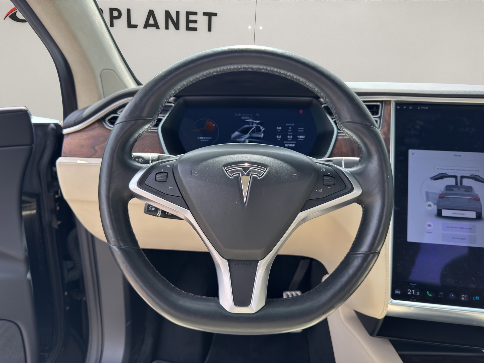TESLA Model X 100 D-image-10