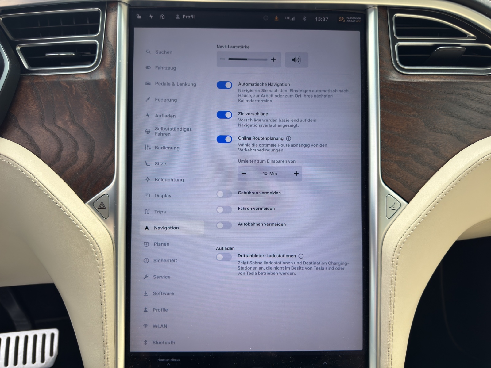 TESLA Model X 100 D-image-17