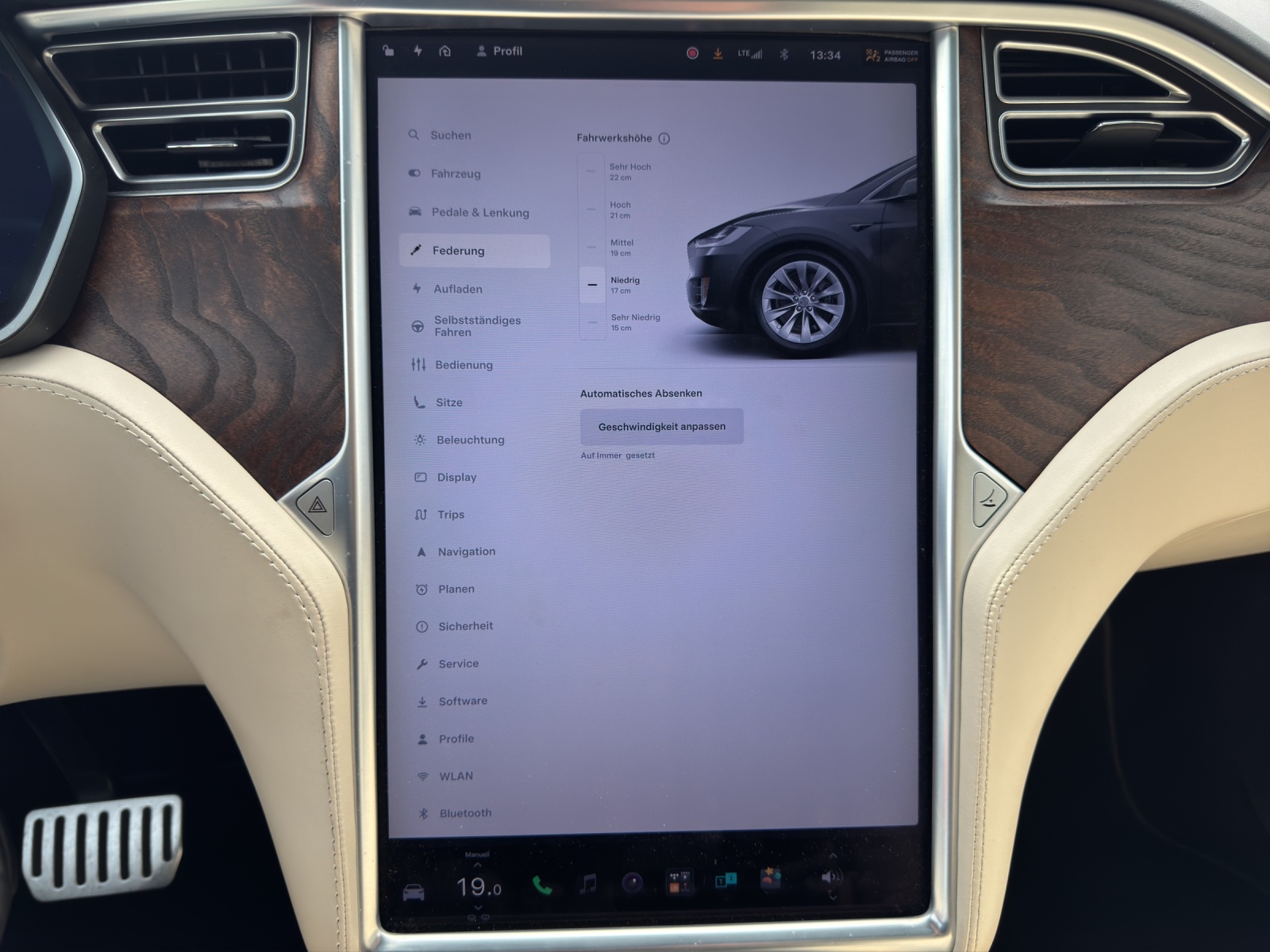 TESLA Model X 100 D-image-21