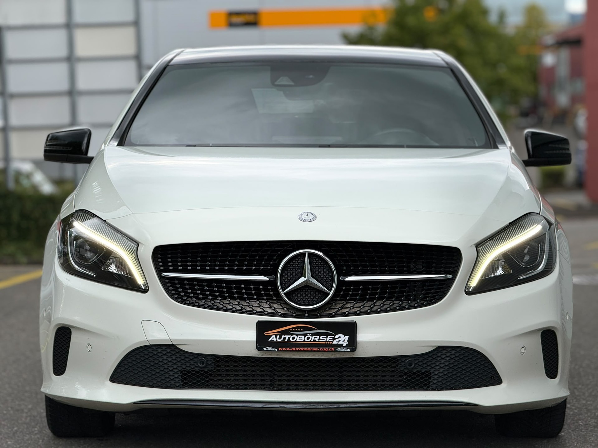 MERCEDES-BENZ A 200 Urban-image-2