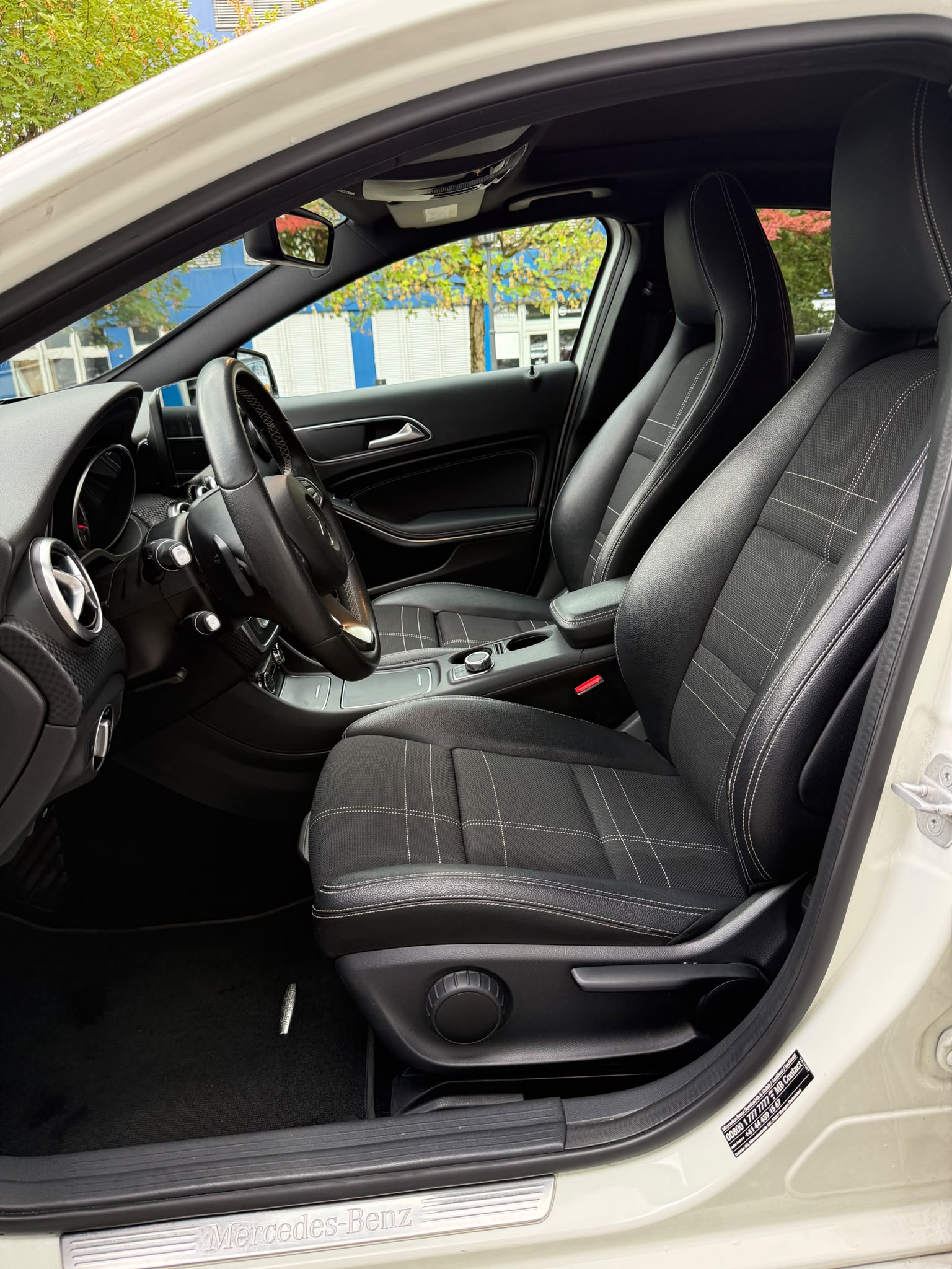 MERCEDES-BENZ A 200 Urban-image-8