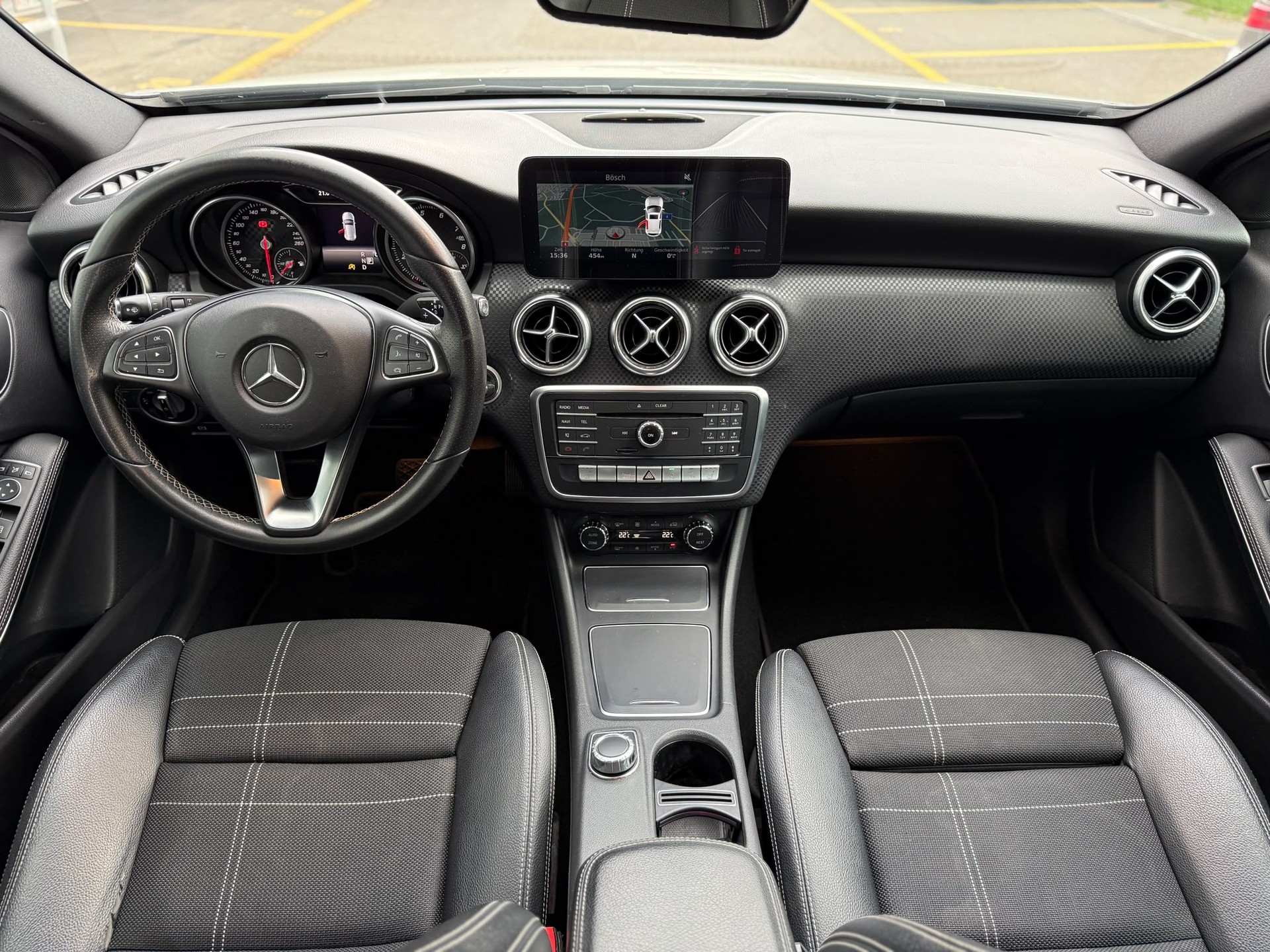 MERCEDES-BENZ A 200 Urban-image-13
