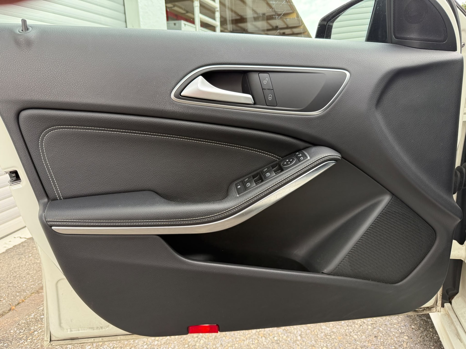 MERCEDES-BENZ A 200 Urban-image-6