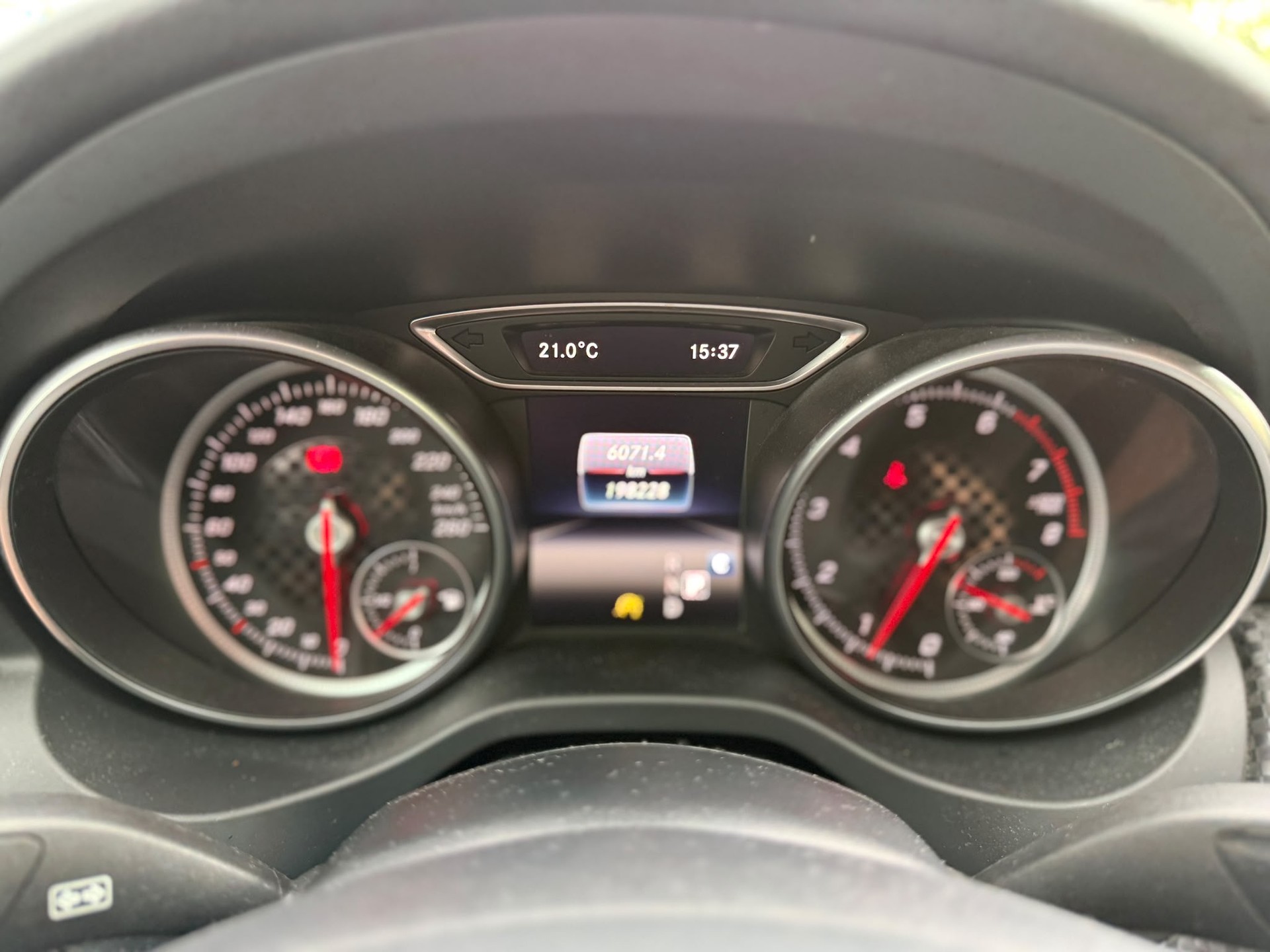 MERCEDES-BENZ A 200 Urban-image-16