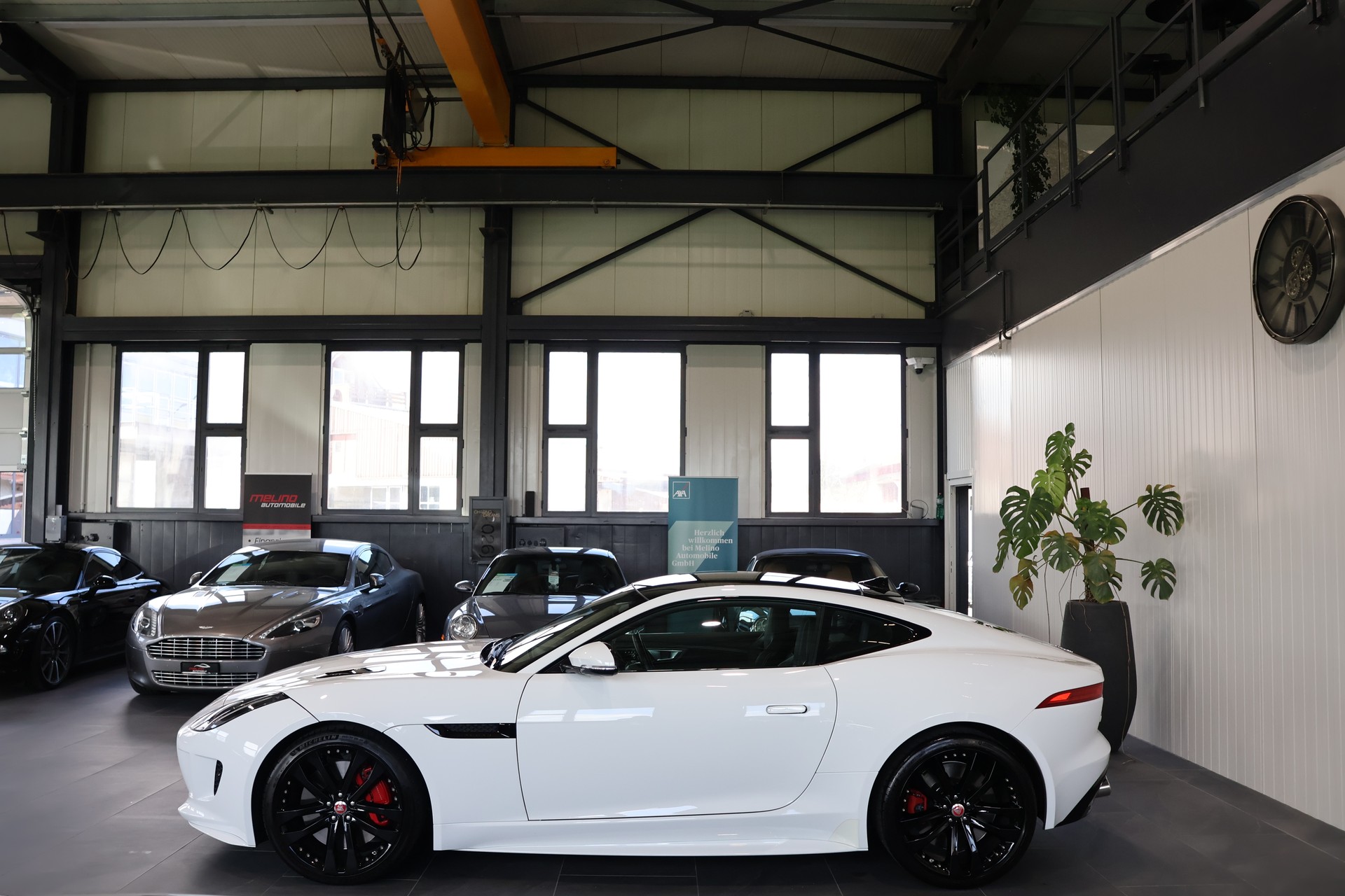 JAGUAR F-Type Coupé R 5.0 V8 S/C AWD-image-4