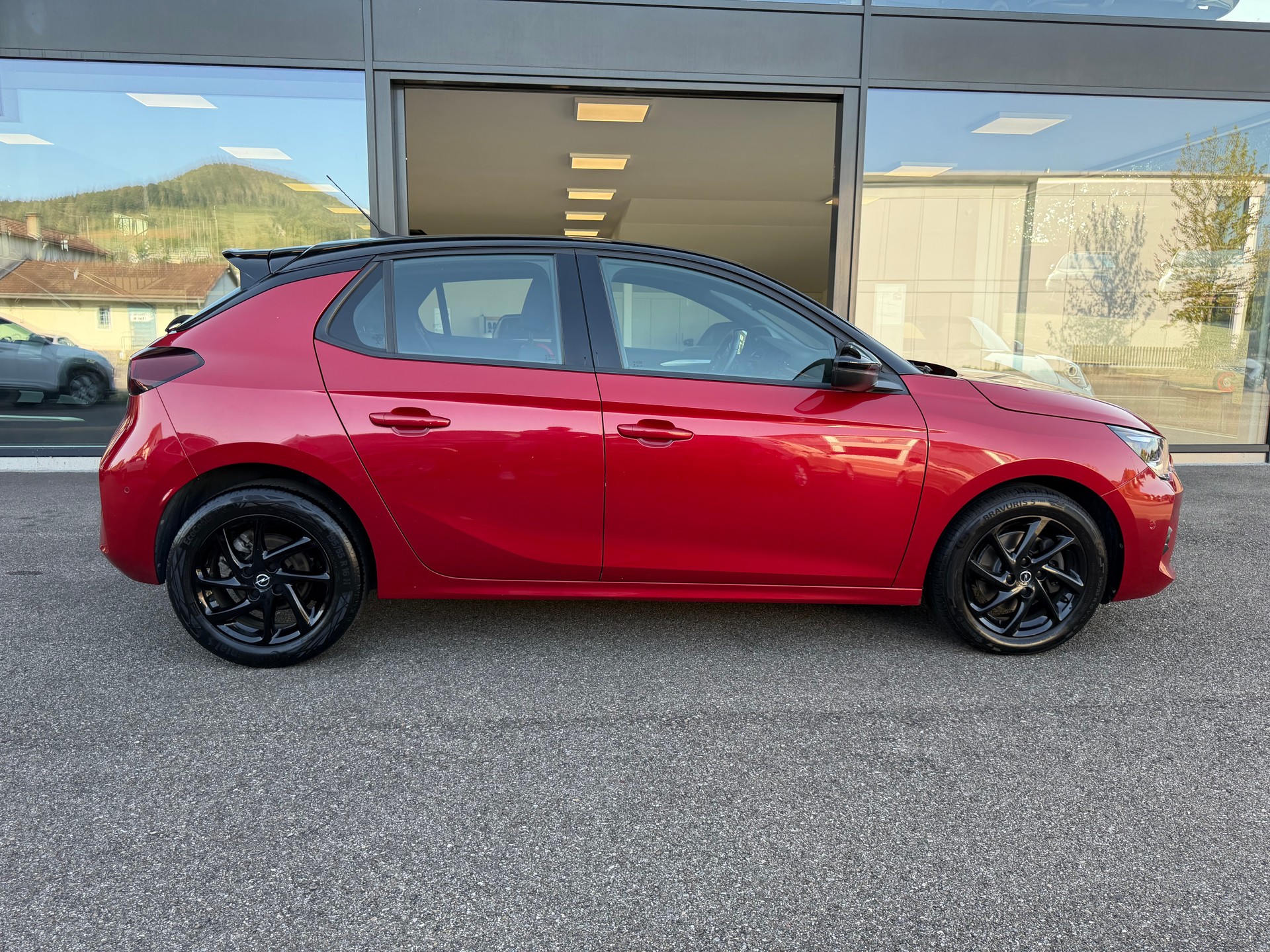 OPEL Corsa 1.2 T 130 GS Line-showroom-element-1