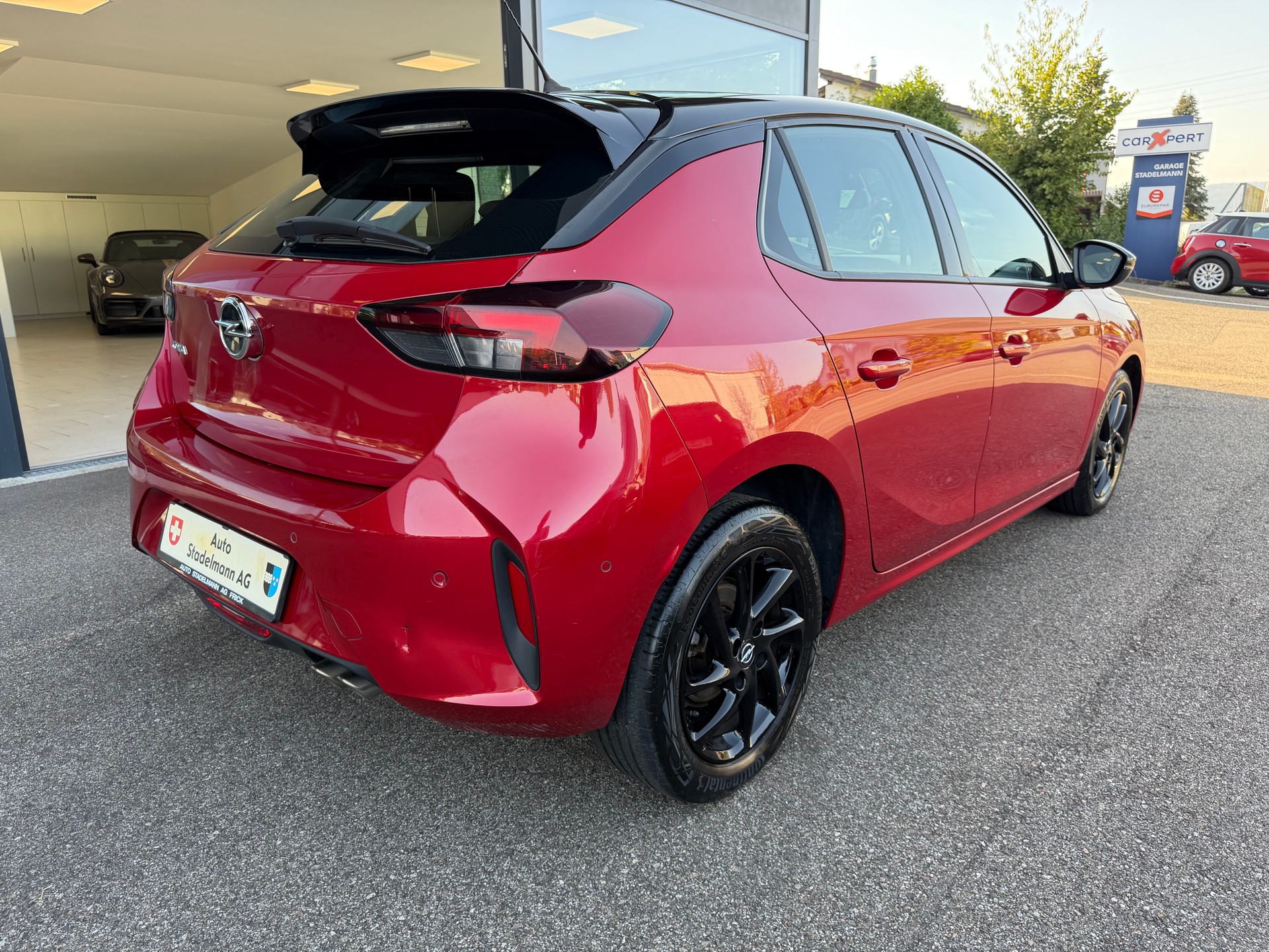 OPEL Corsa 1.2 T 130 GS Line-showroom-element-3