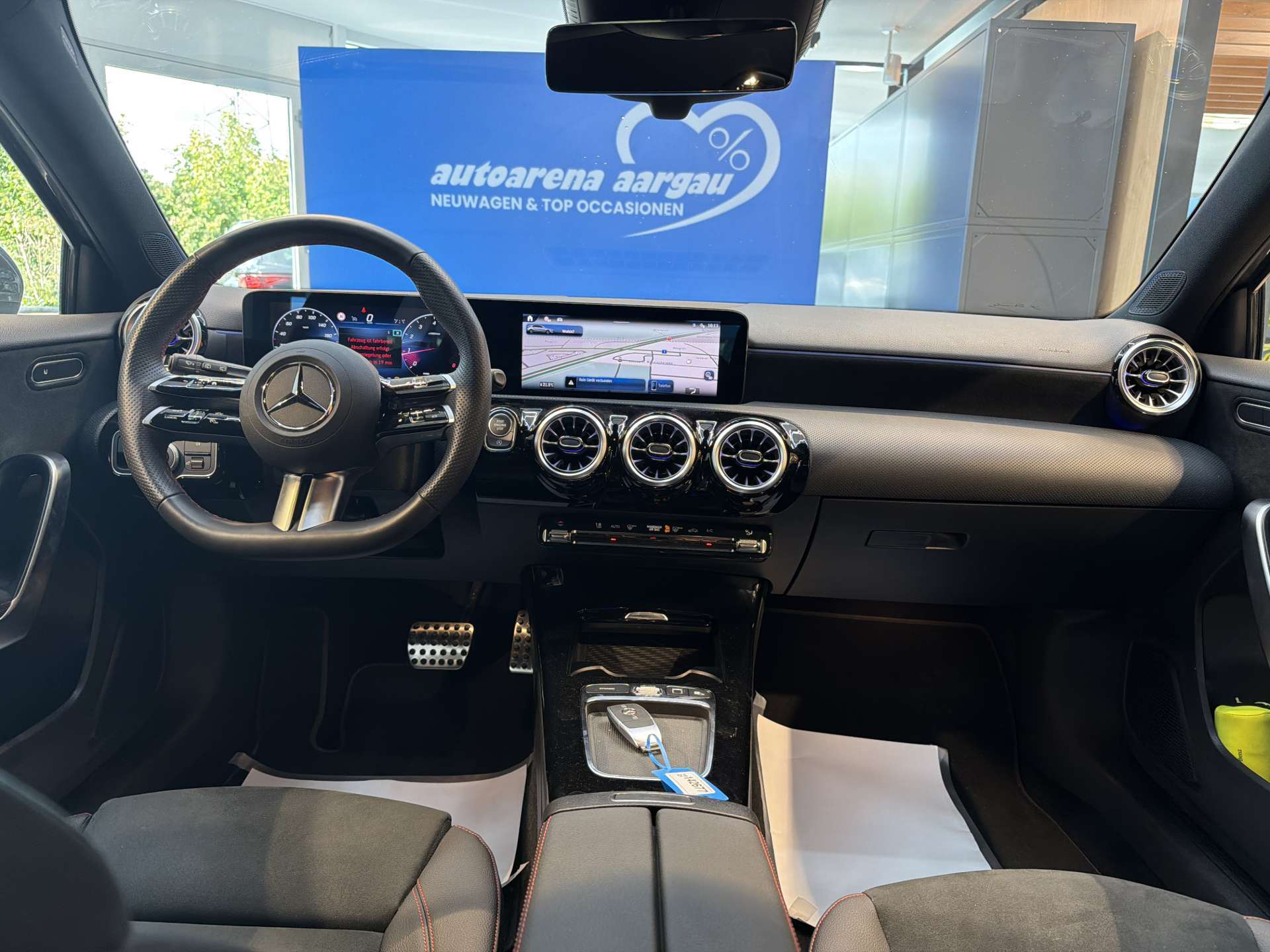 MERCEDES-BENZ A 180 AMG LINE Advanced Plus DCT-Automat-image-14