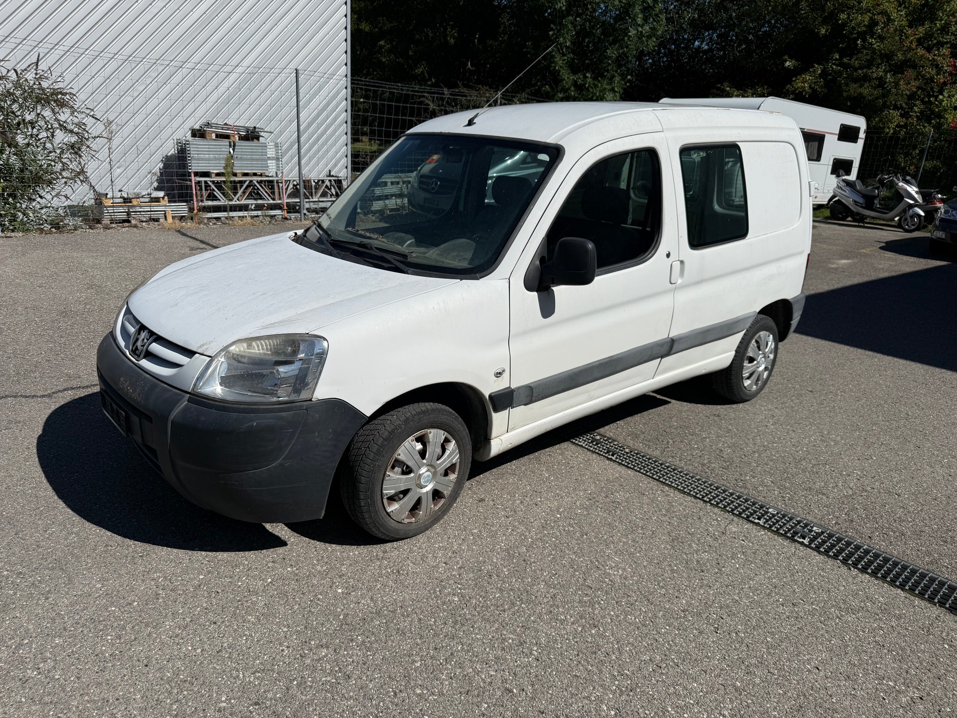 PEUGEOT Partner 1.6 HDI Country-image-1